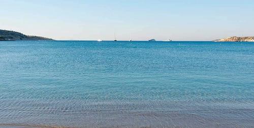 Akti Vouliagmeni Beach
