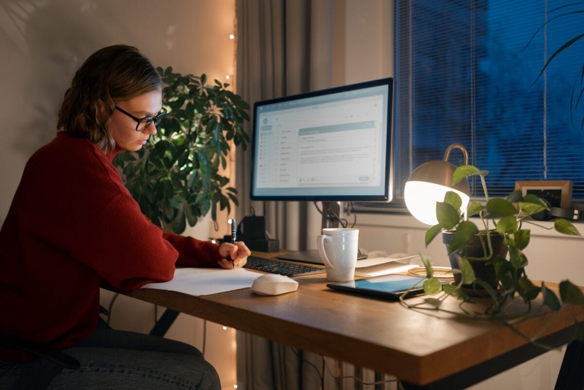 SEO semántico con IA: construir temas, no solo keywords sueltas