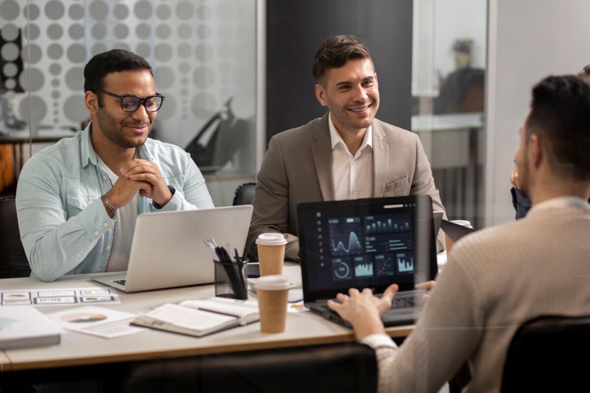 Ia para marketing digital: herramientas y workflows que un equipo pequeño puede implementar hoy