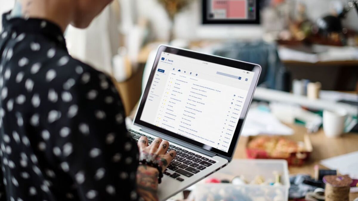 Workflows automatizados con n8n y make: cómo conectar tus herramientas de trabajo con ia sin programar