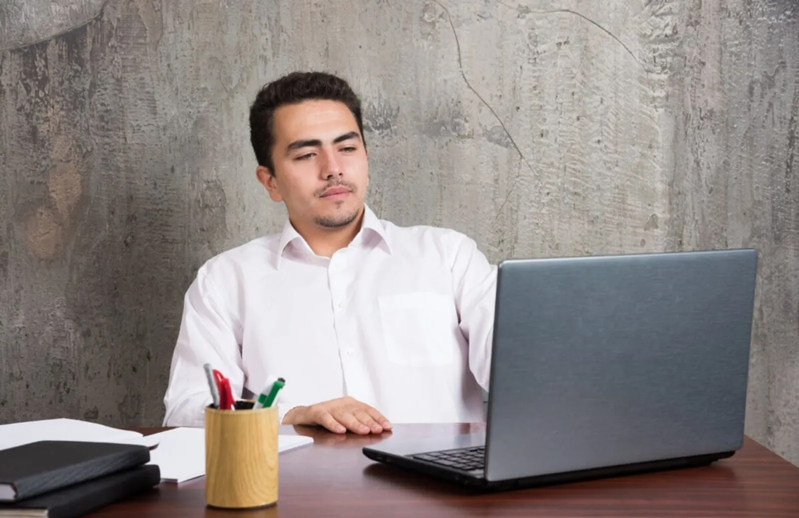 Estrategia GEO SEO para empresas con muchas sucursales y canales
