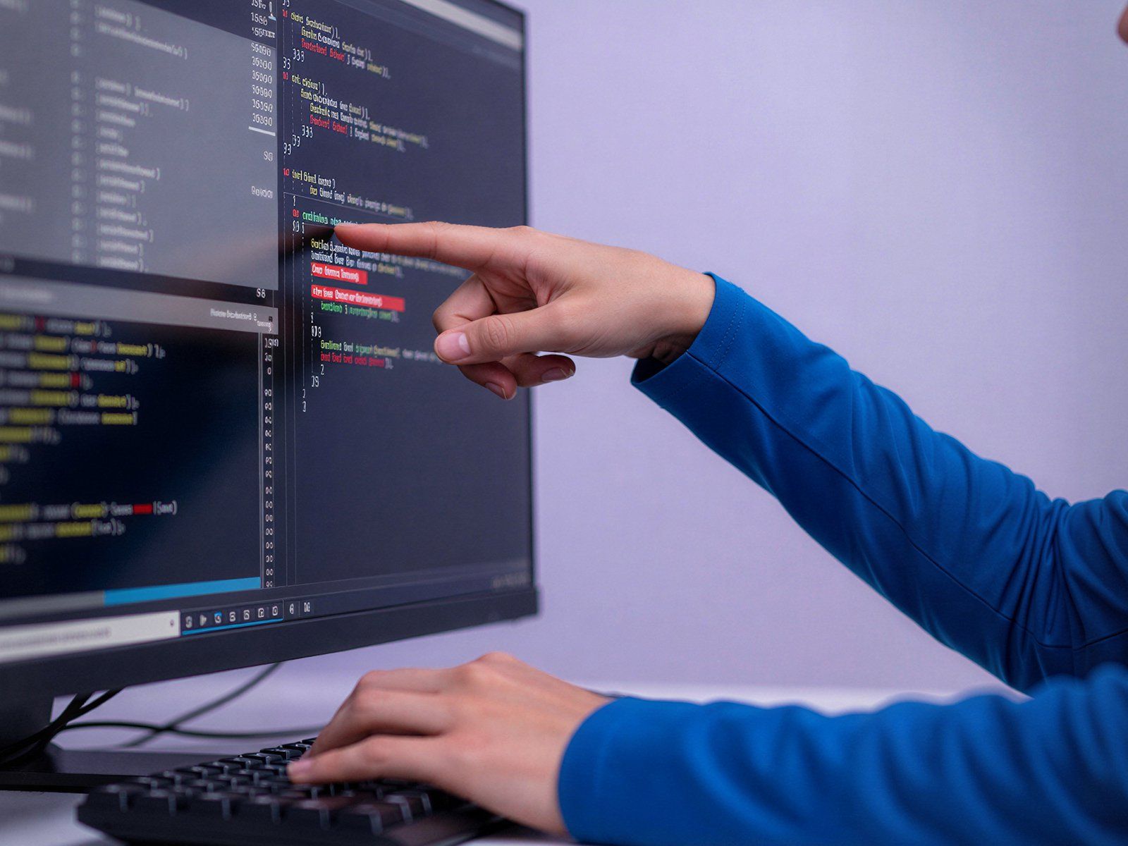 Sesión de programación enfocada, ilustrando 'ROI de la inteligencia artificial en ecommerce: cómo medir el retorno real y jus