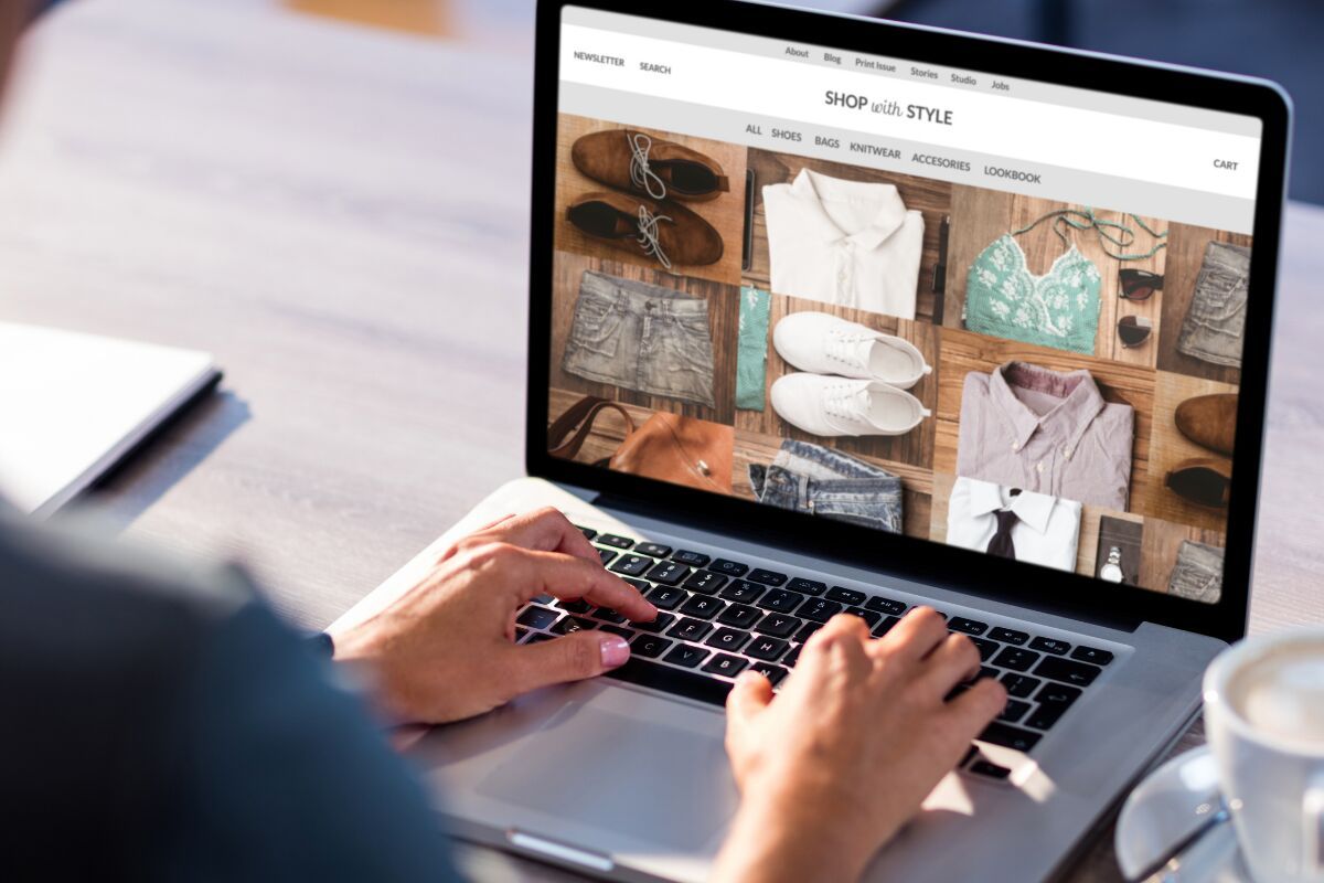 Automatizaciones con ia para ecommerce: 12 workflows que ahorran horas y aumentan ventas