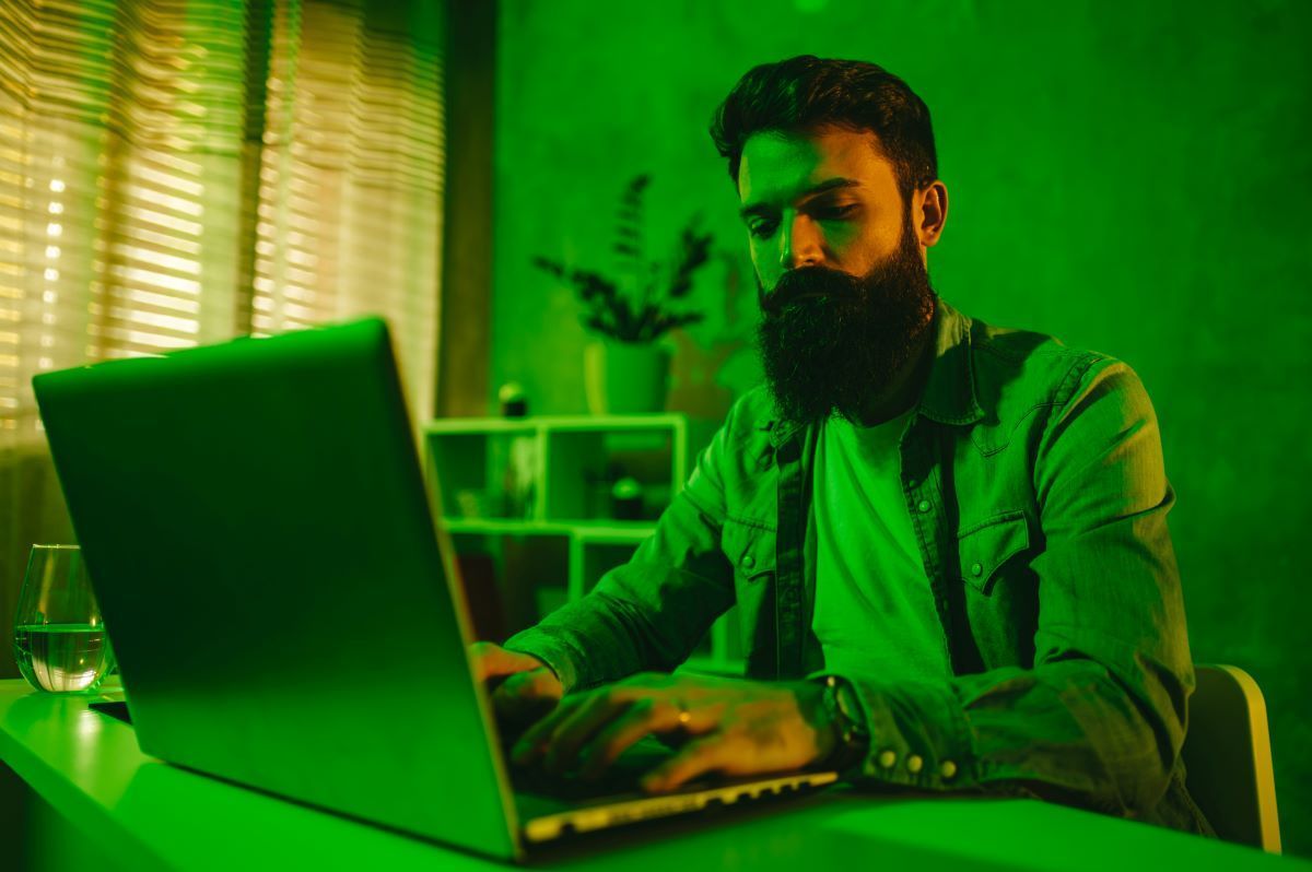 Creación de contenido evergreen usando ia: asegura tráfico constante a tu sitio