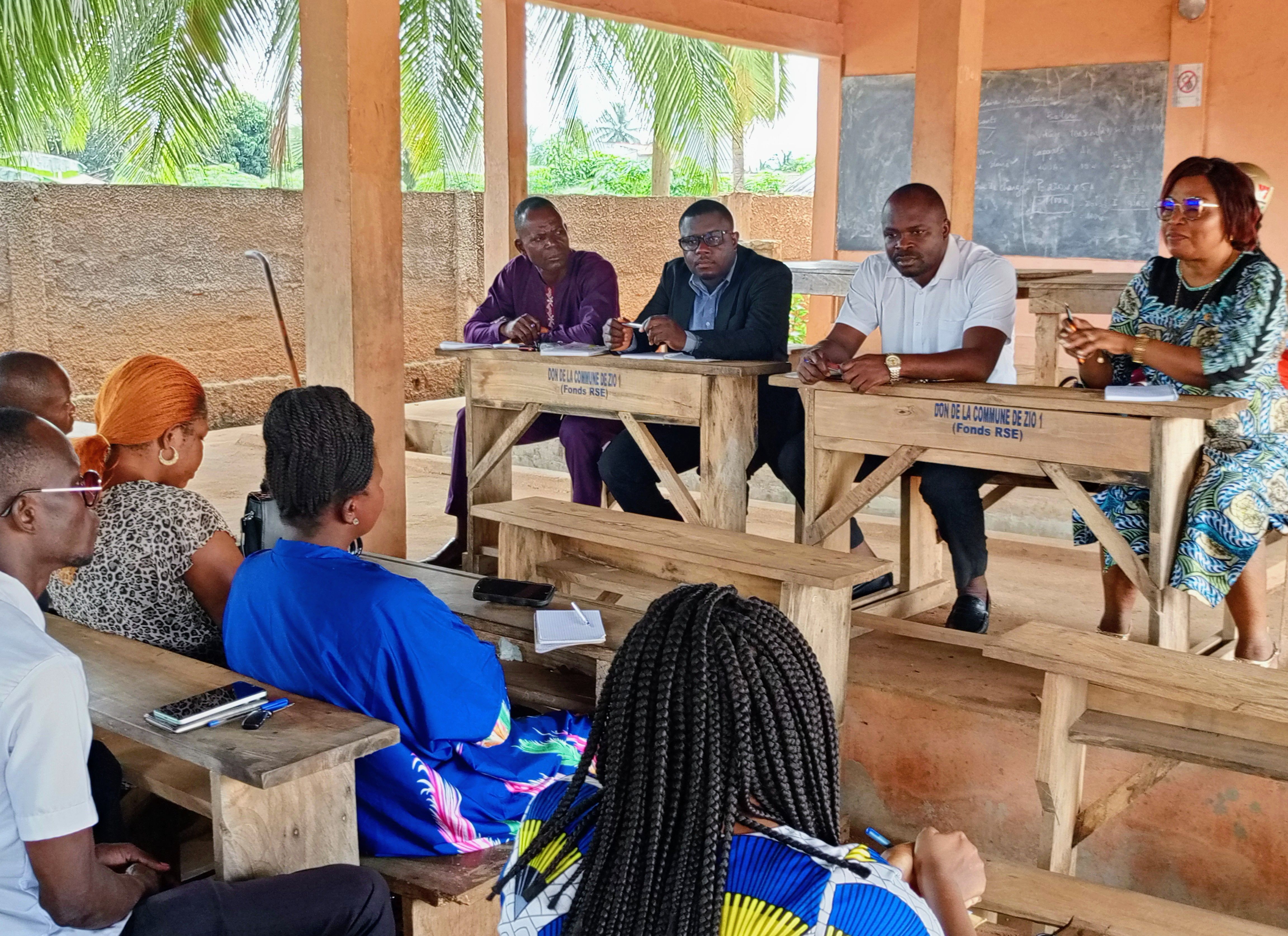 La délégation de l'association ELS-Togo et les participants