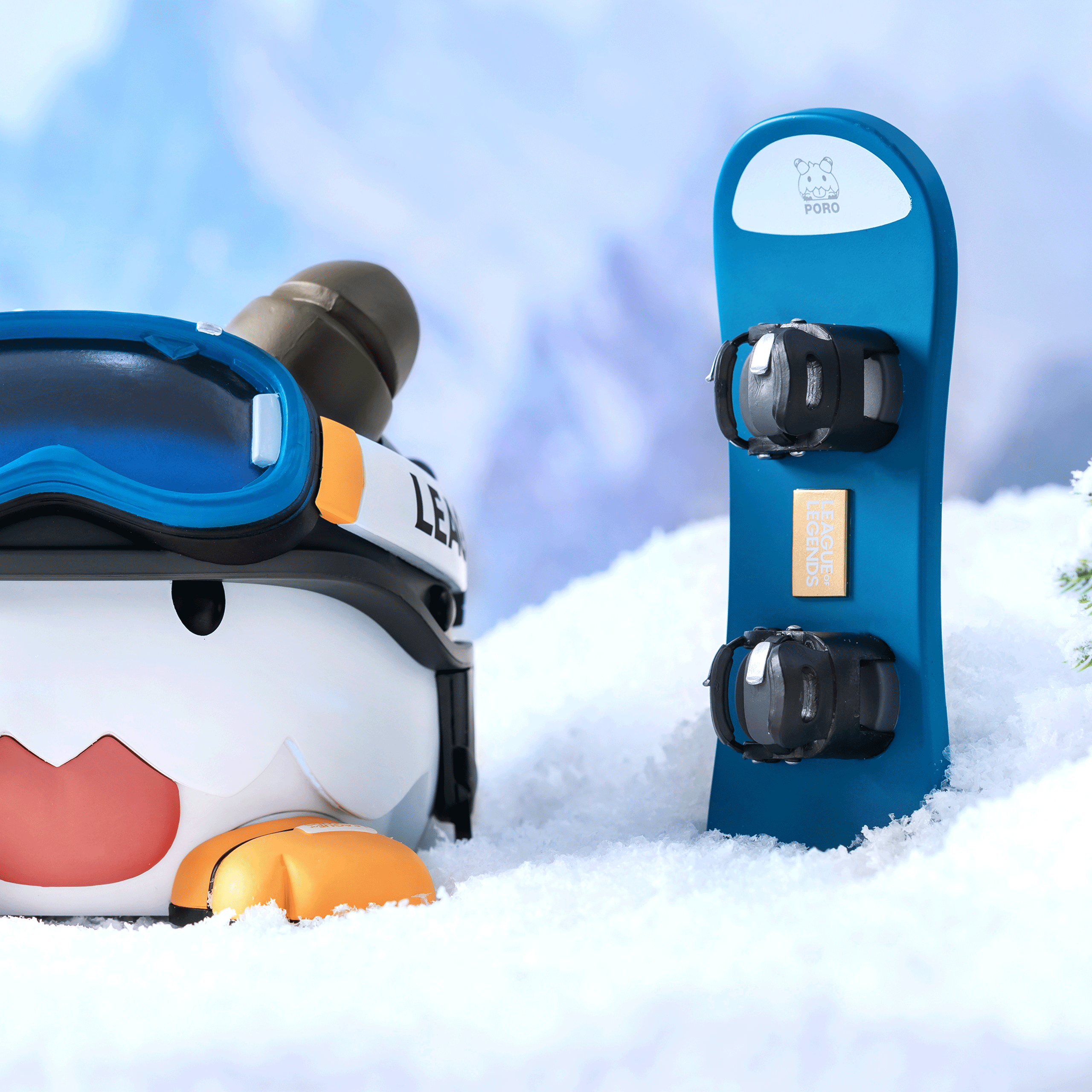 Snowboard Poro Figure | Riot Games Store