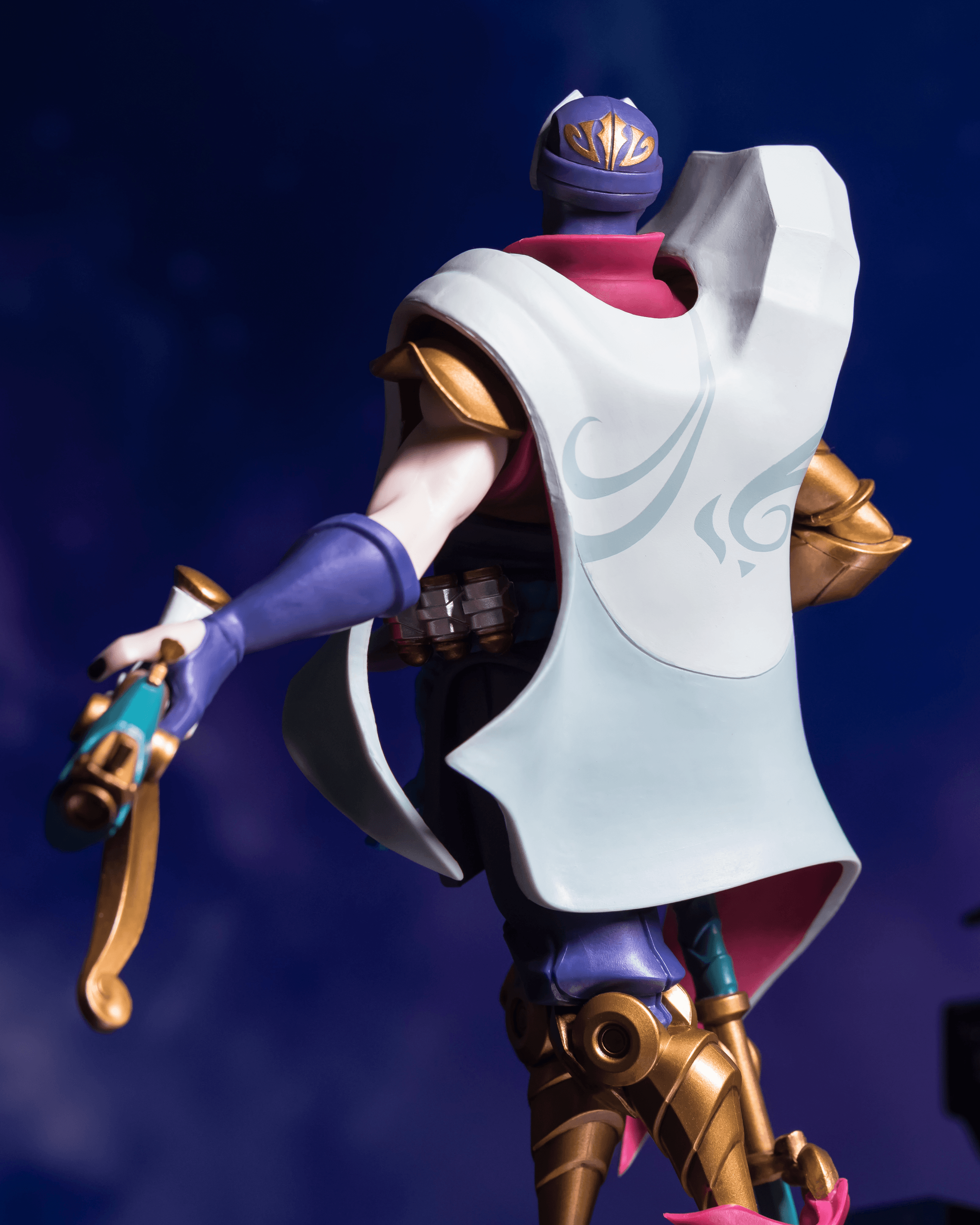 SINIRSIZ JHIN HEYKELİ | Riot Games Mağazası