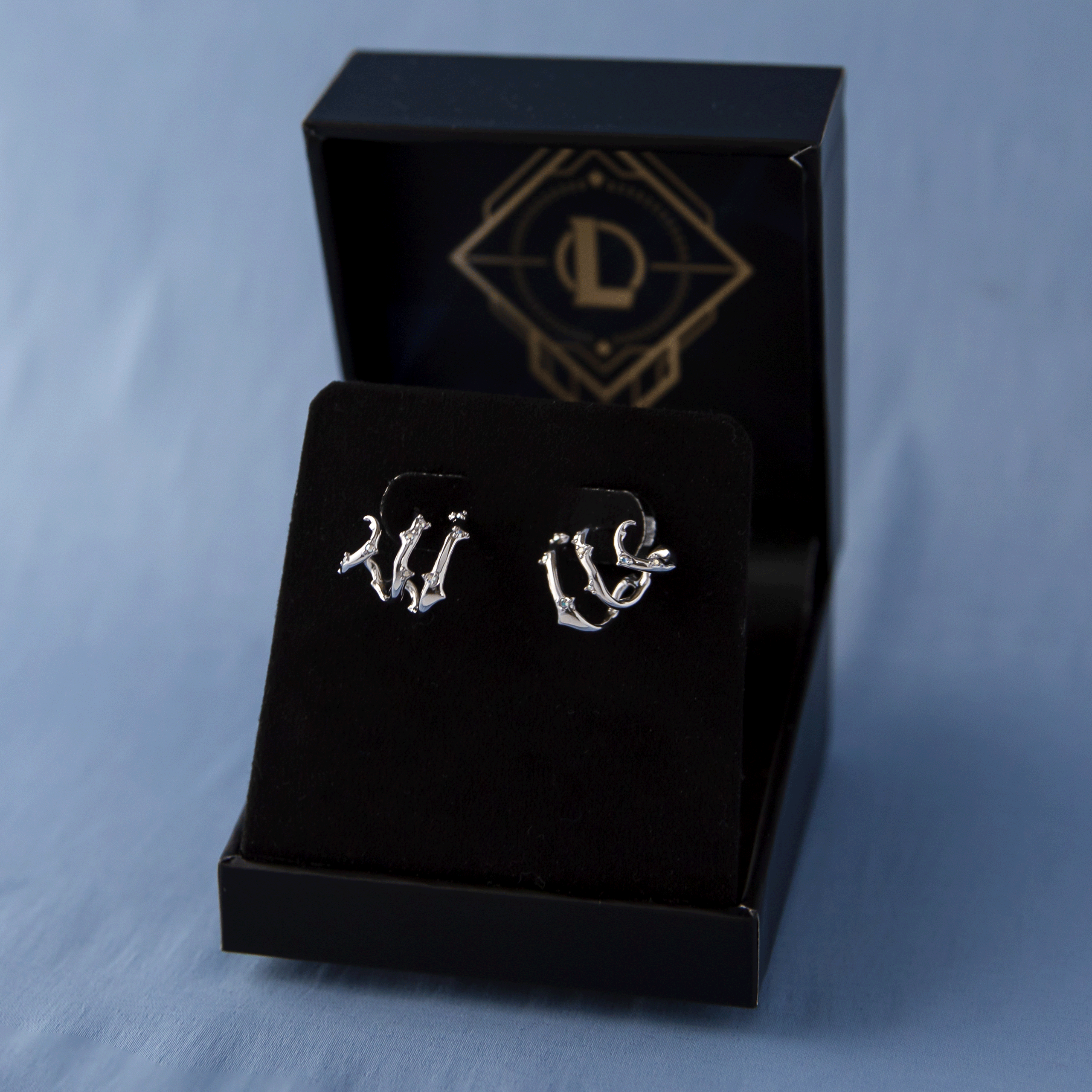 RockLove Crystal Rose Zyra Earrings | Riot Games Store
