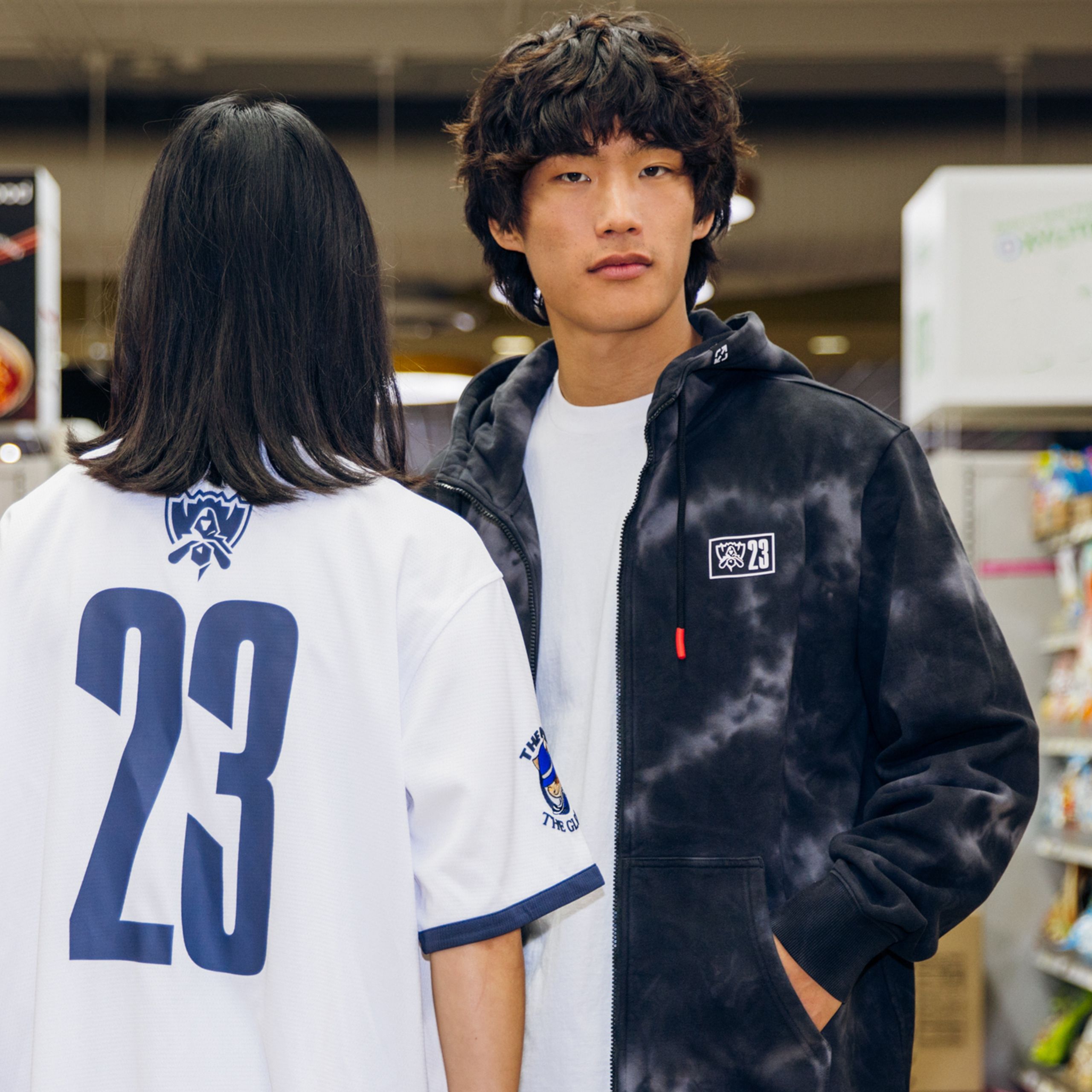 B.A.P HOODIE Lサイズ 「LIVE ON EARTH SEOUL」 W5192 - Layover Hoodie