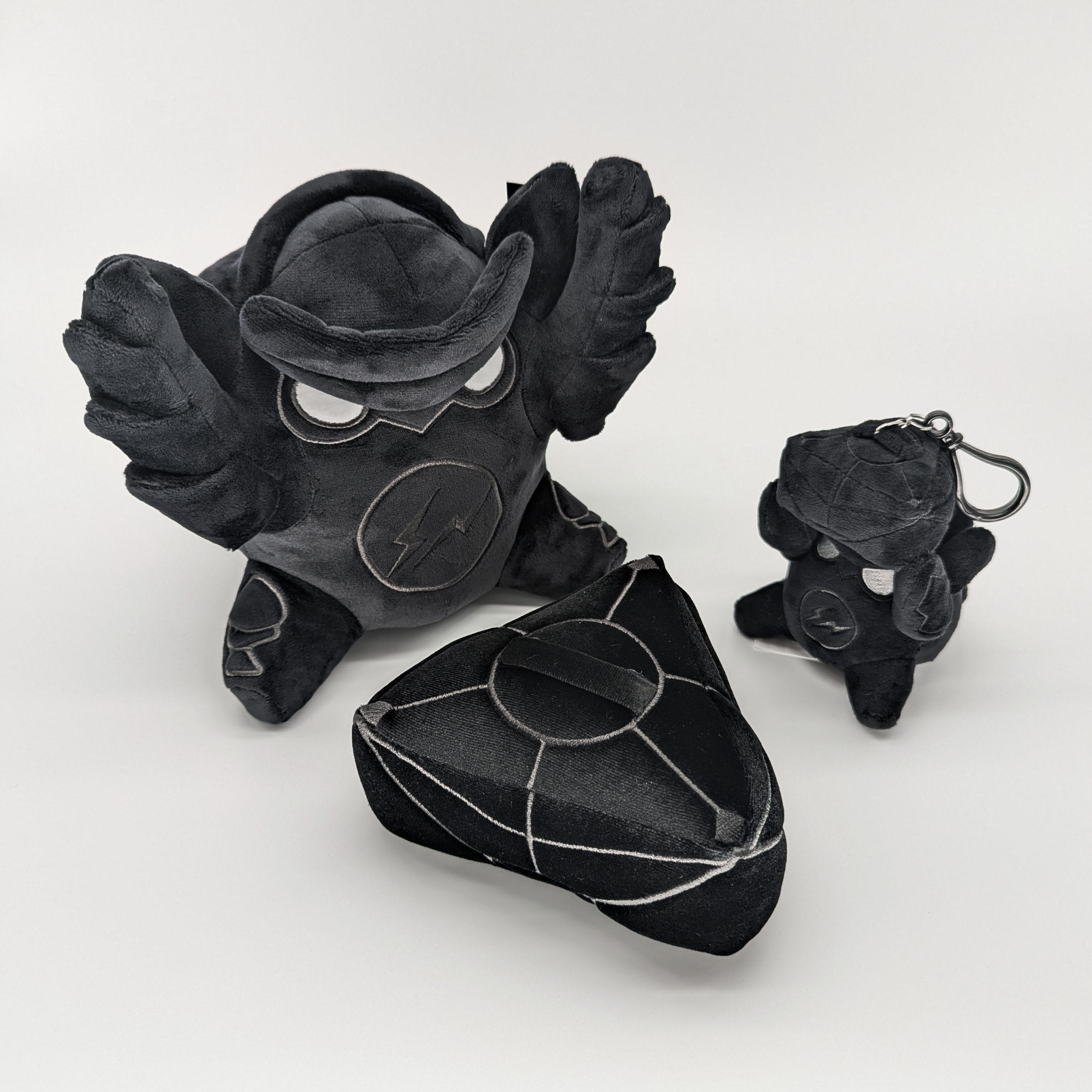 VLRNT // FRGMT WNGMN ぬいぐるみ