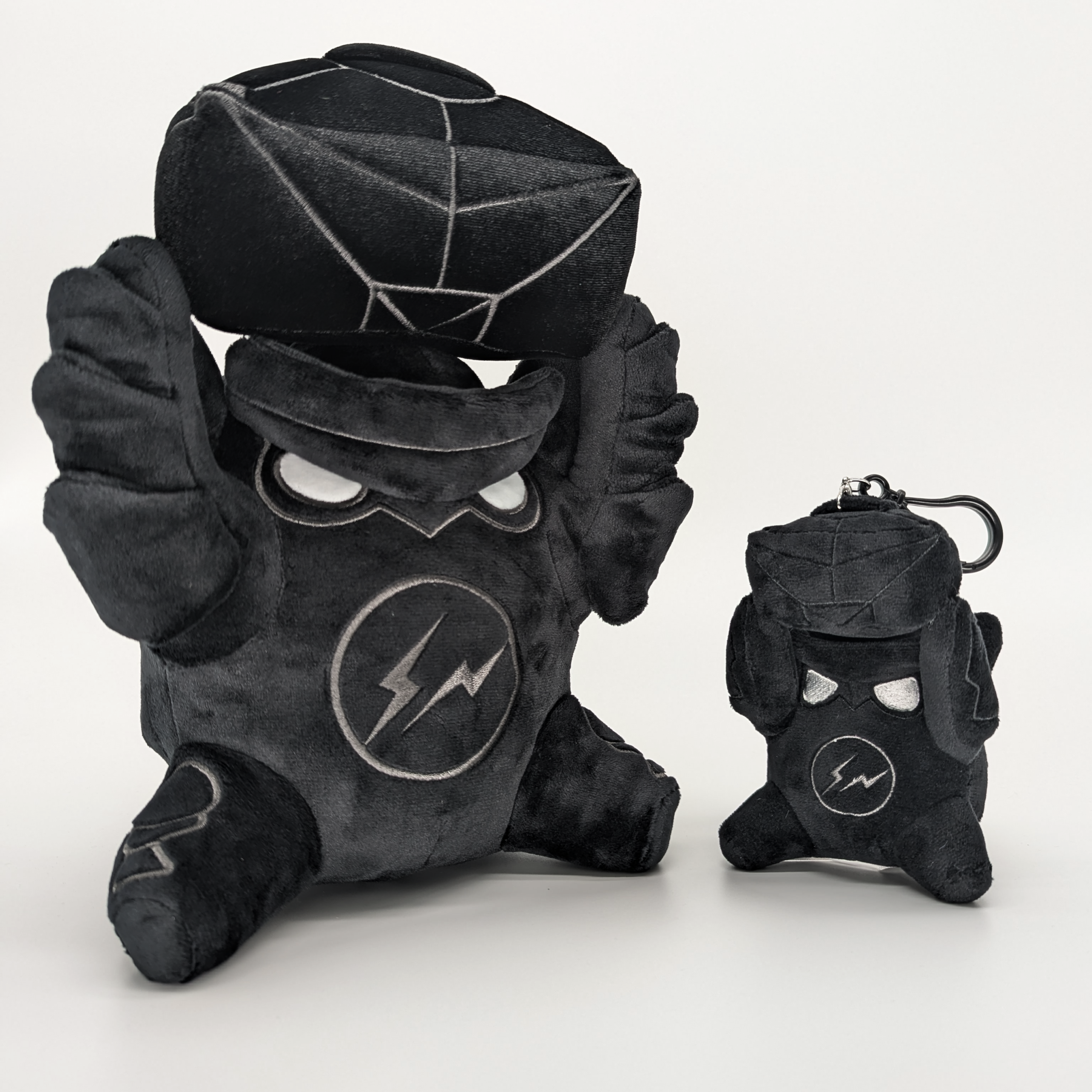 VLRNT // FRGMT WNGMN ぬいぐるみ