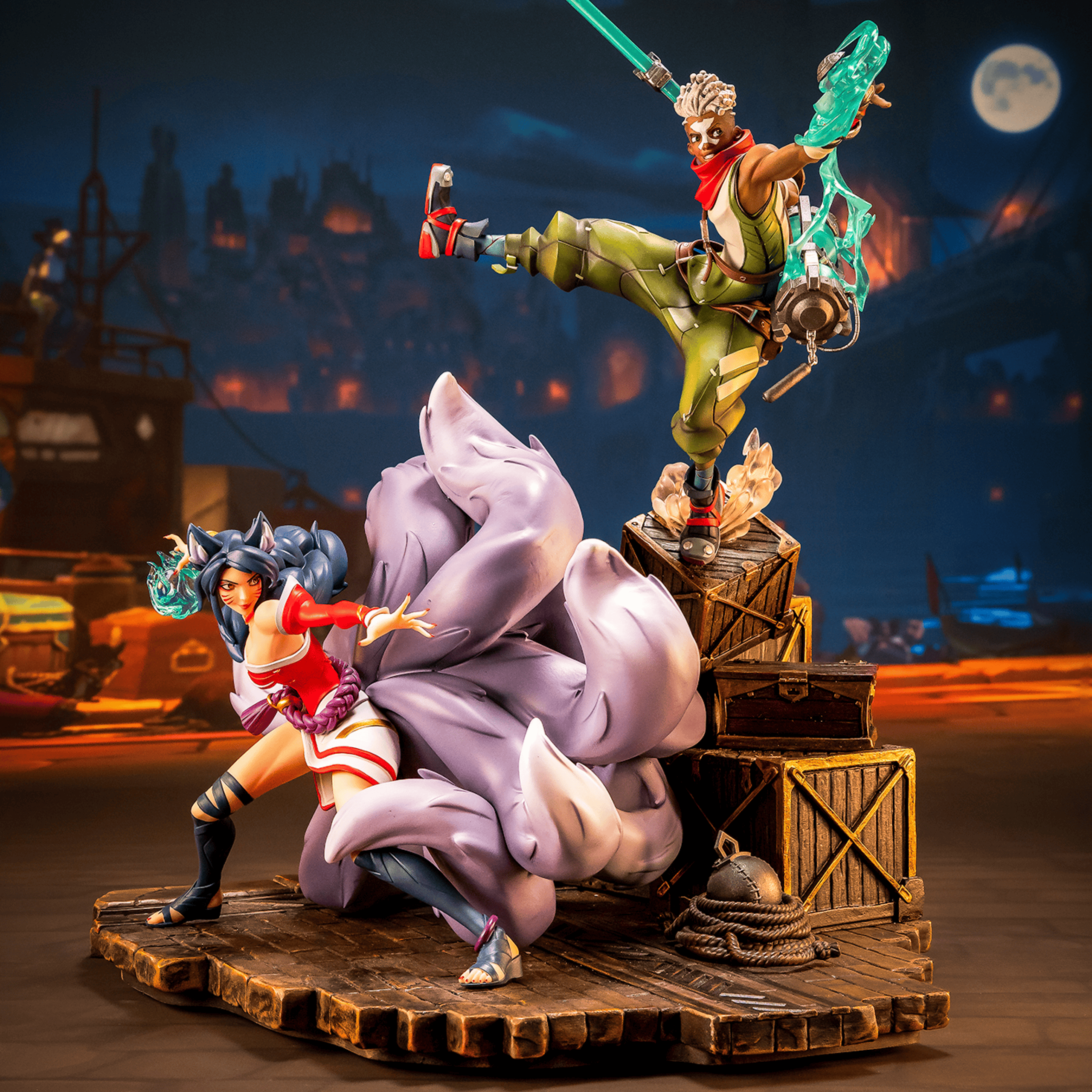 2XKOᵀᴹ Ahri and Ekko 1/10 Scale Statue | Riot Games Store