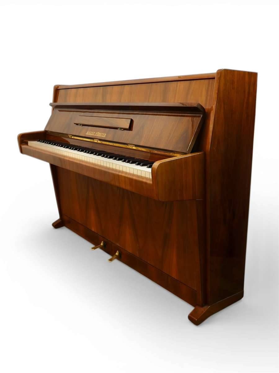 105 Upright Piano
