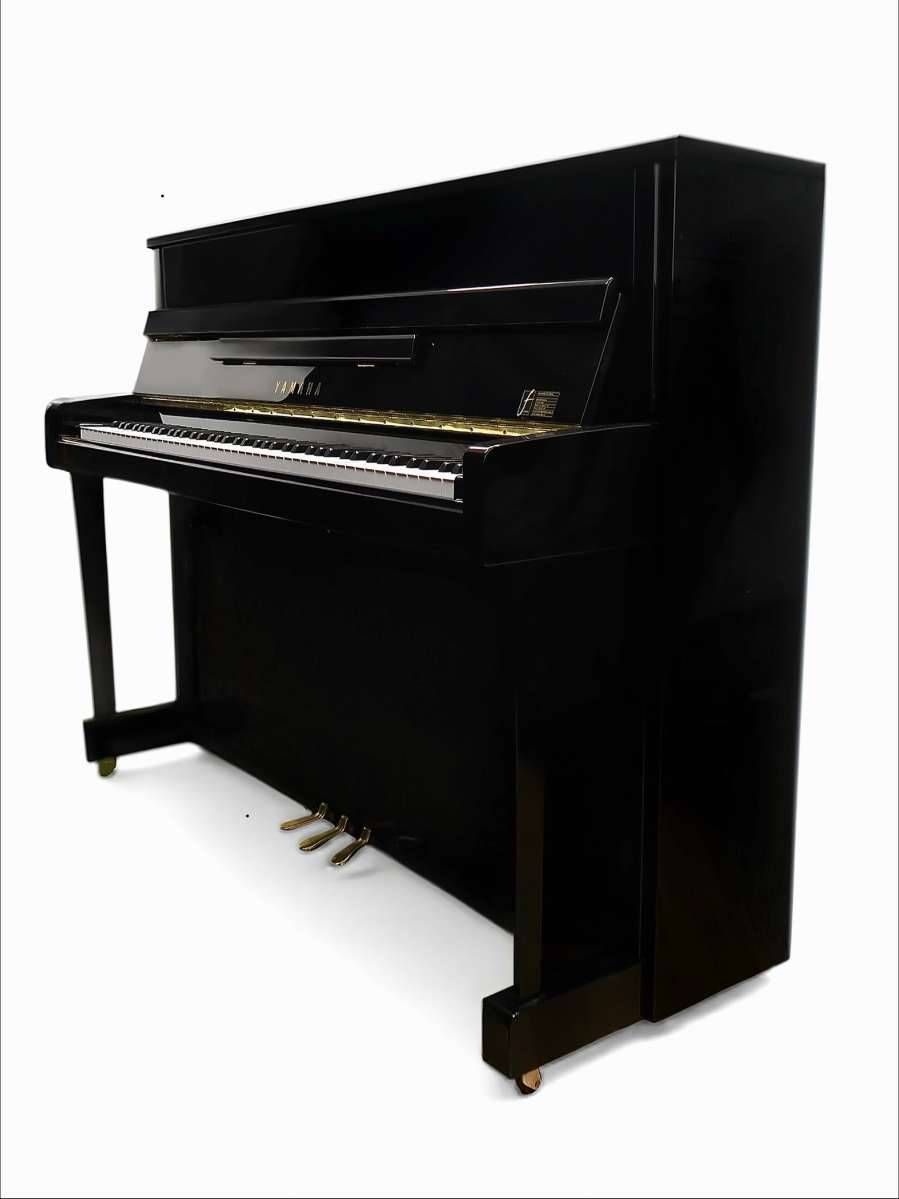 B2 Upright Piano