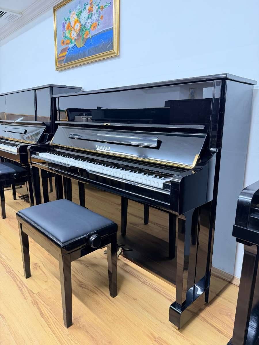 U1 Upright Piano