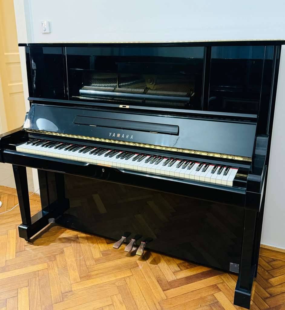 YUX Concert Upright Piano