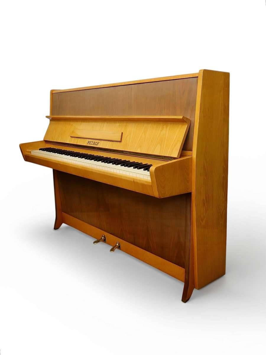115 Upright Piano