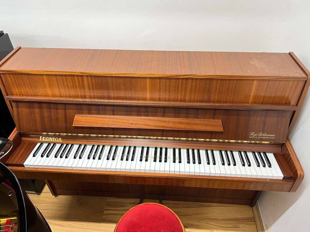110 Upright Piano