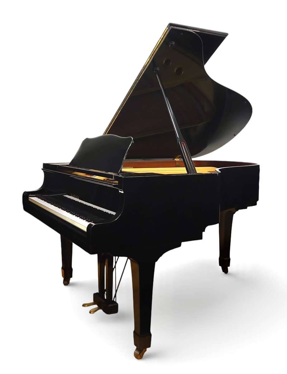 C3 186 cm Grand Piano