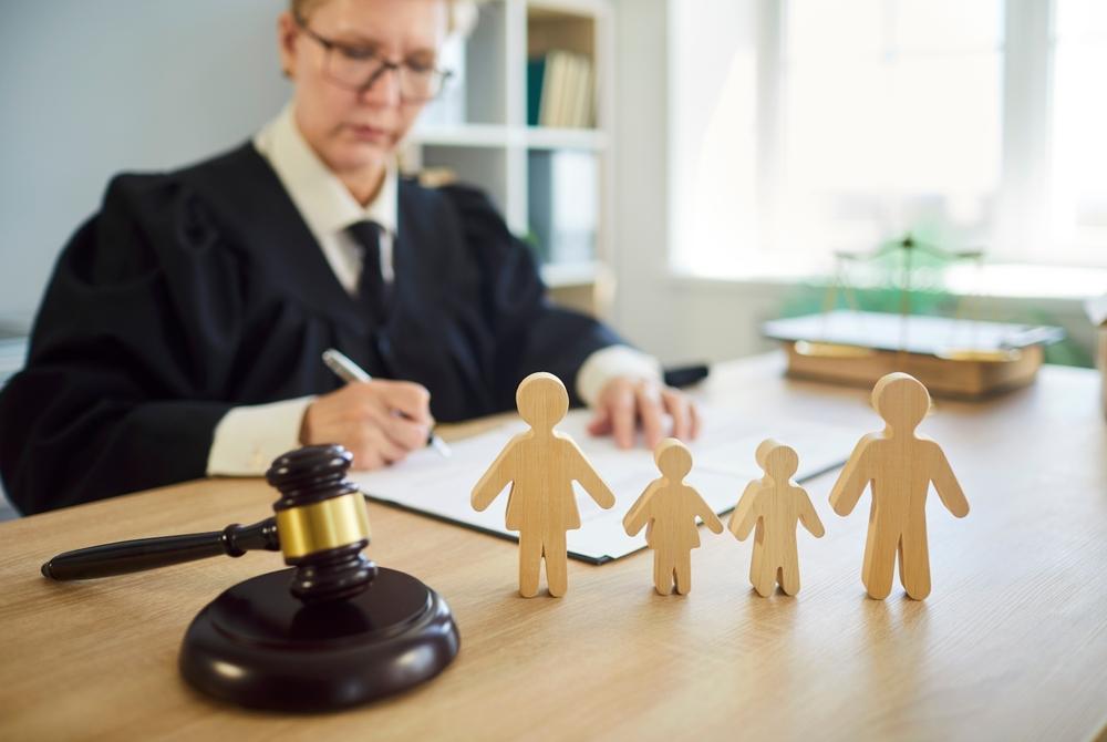Image How Do Illinois Judges Determine the Best Interests of the Child?