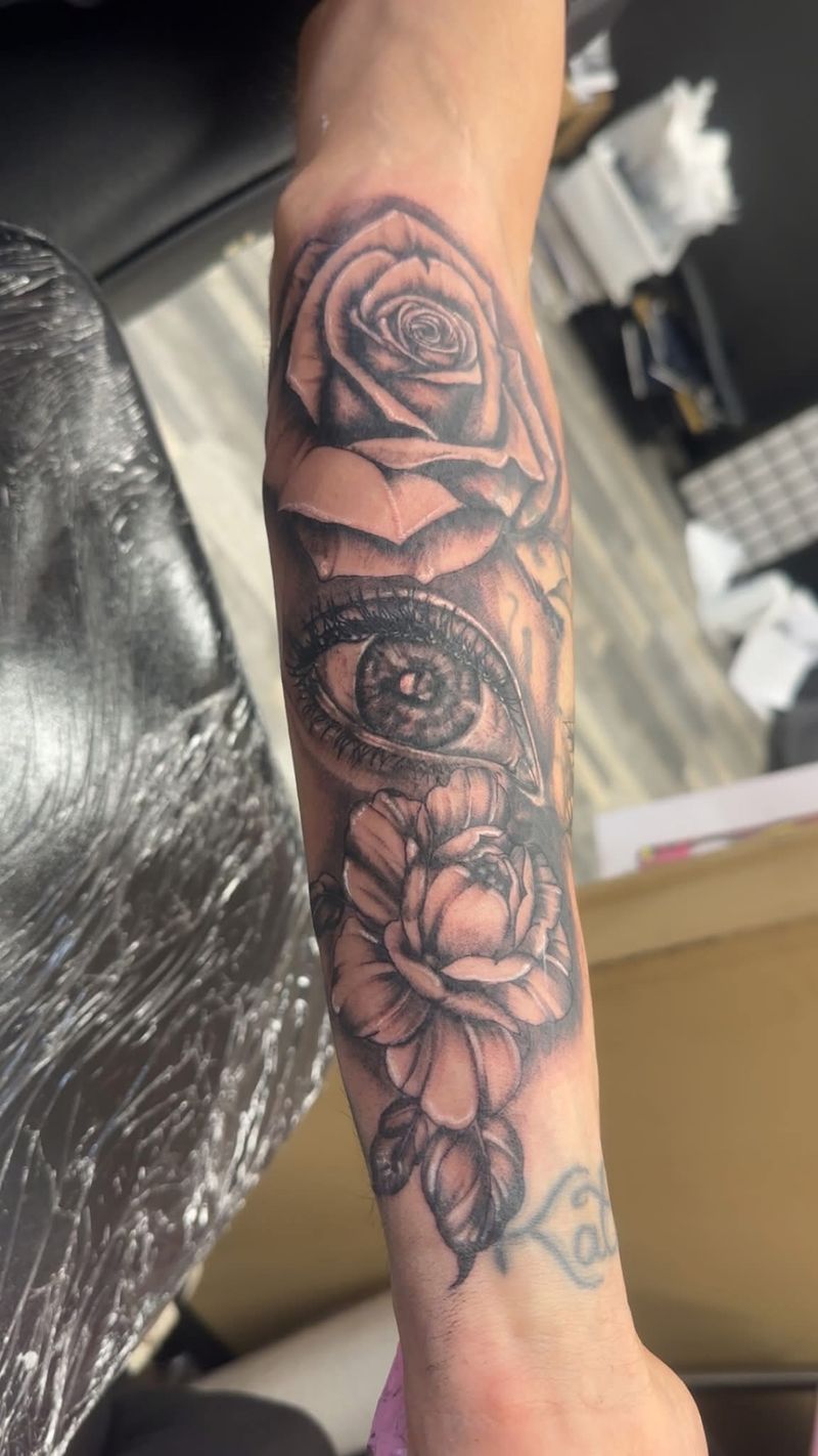 Roses black and white