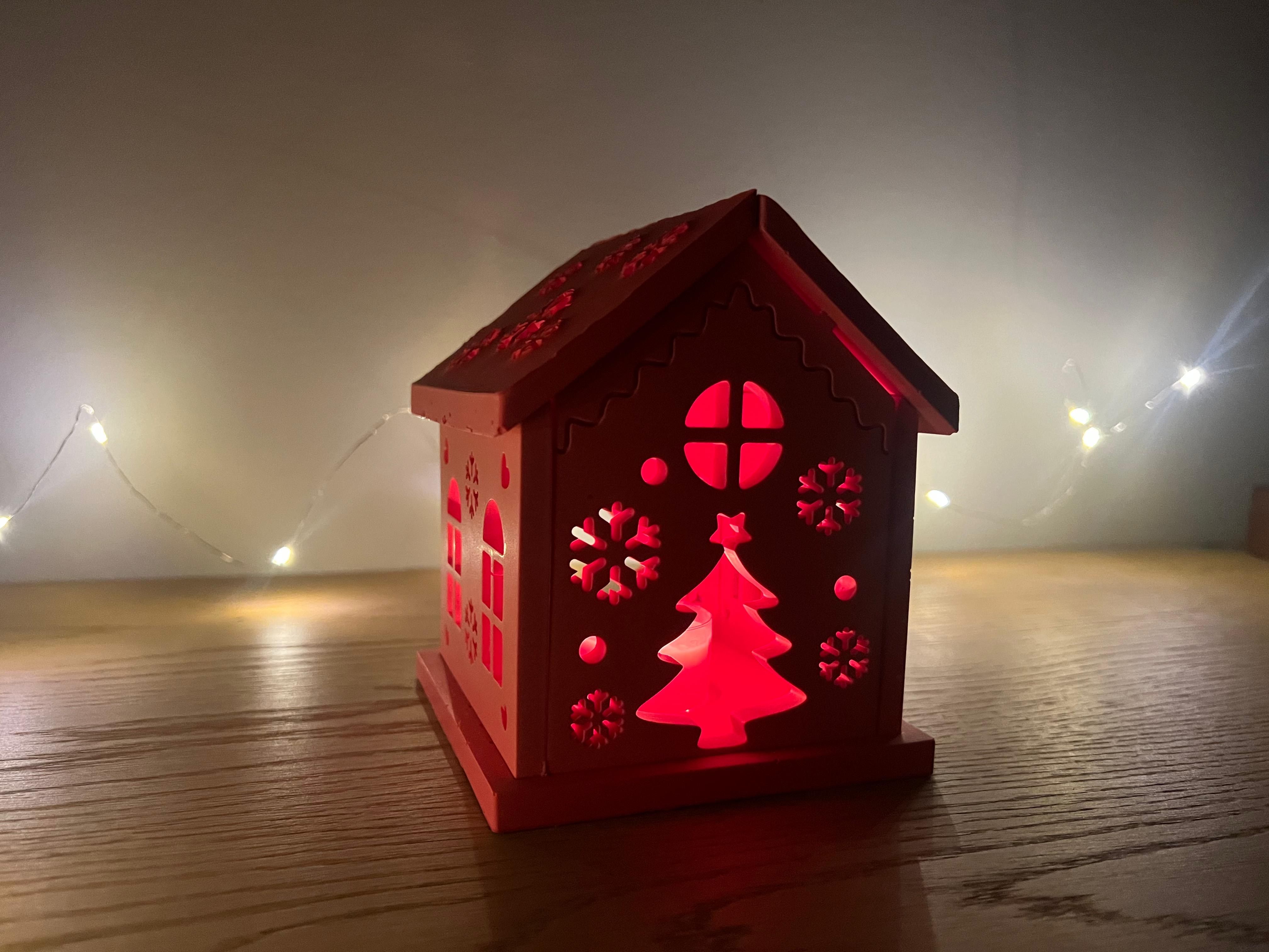 Come realizzare una casetta di Natale porta candela in Jesmonite