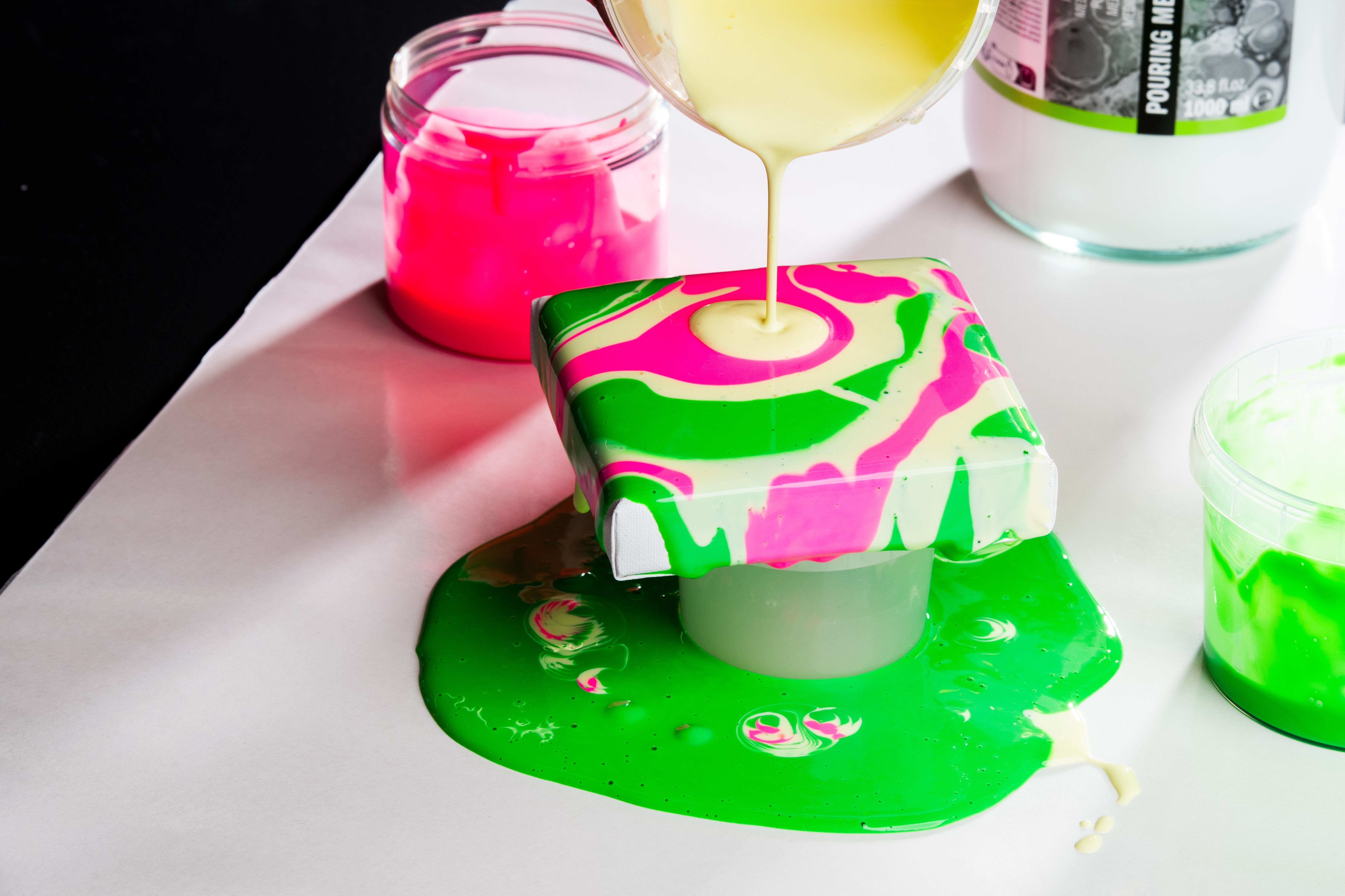colores acrílicos pouring: efecto fluido y marmolado