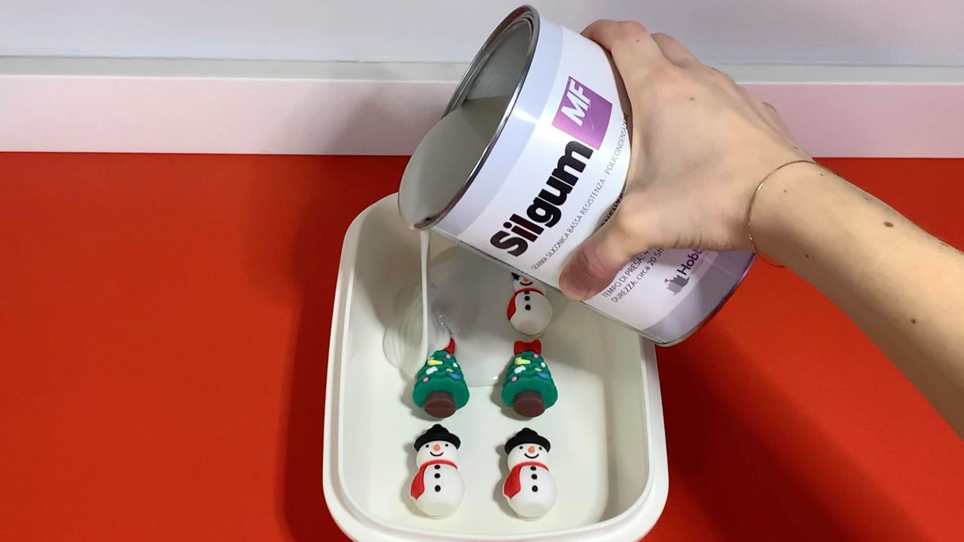Creare stampi in silicone per le tue decorazioni natalizie