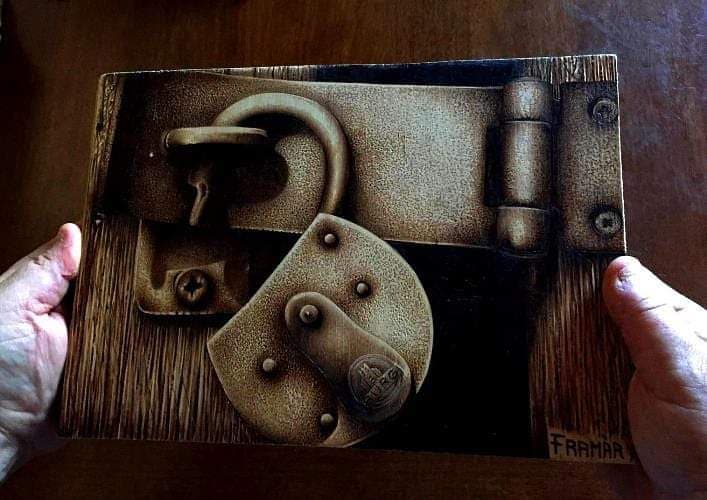 Lucchetto - Pirografia su legno