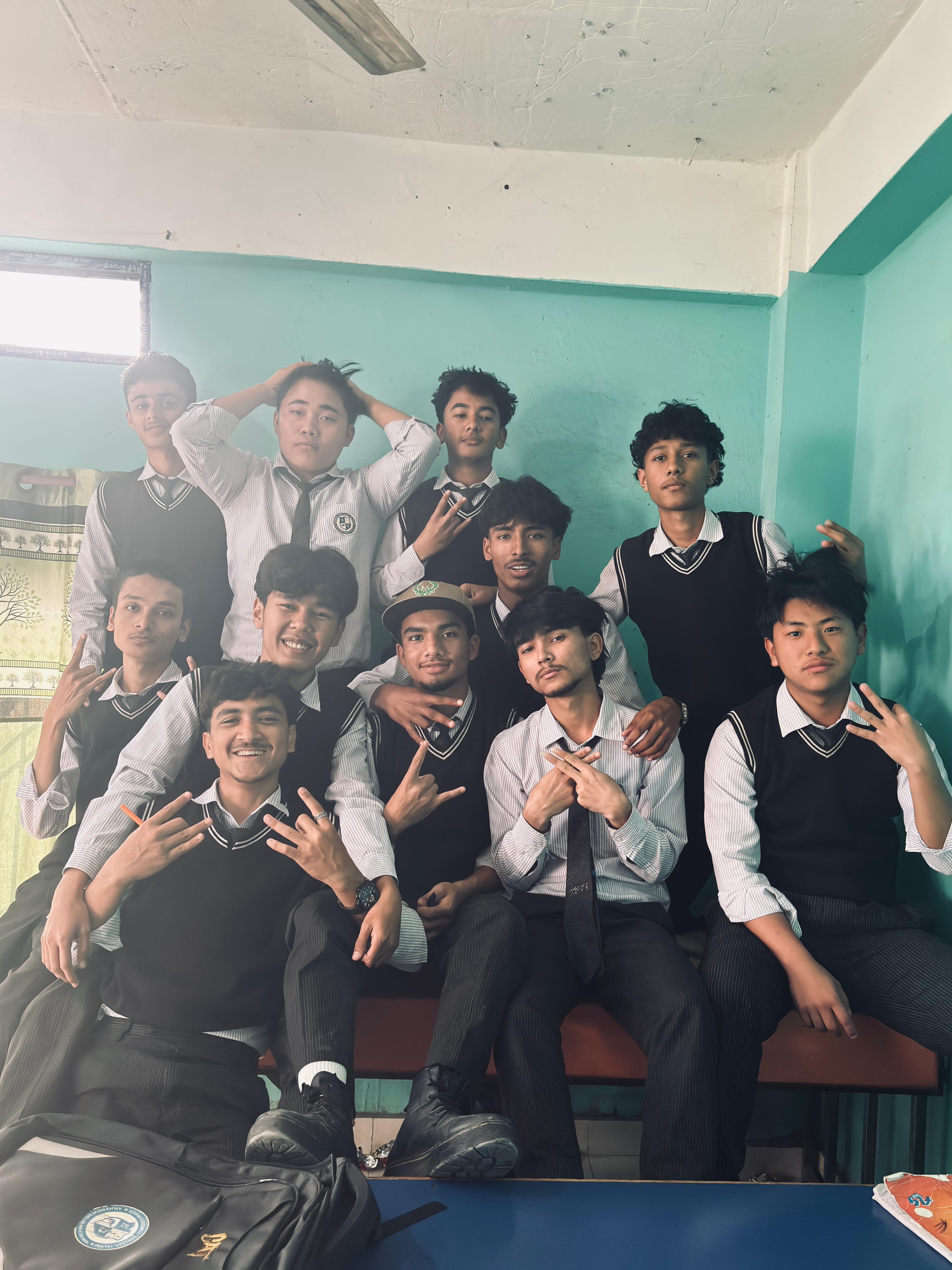 College mates, Gold section 