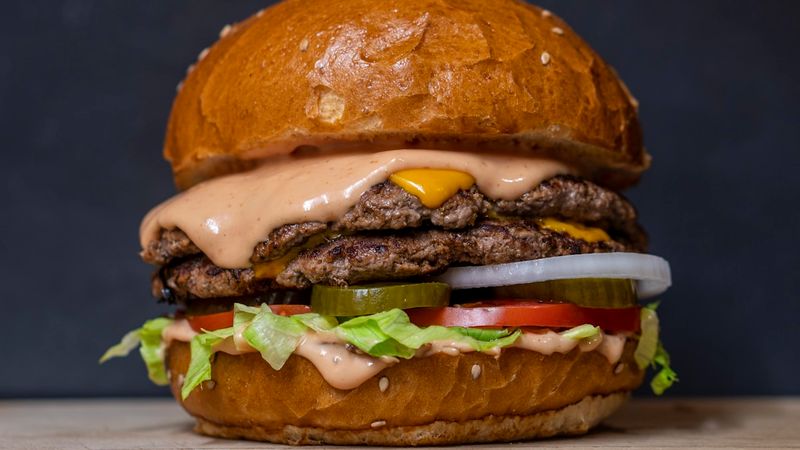 Gourmet Burger Restaurant Packaging: Make Every Takeout Order Instagram-Worthy