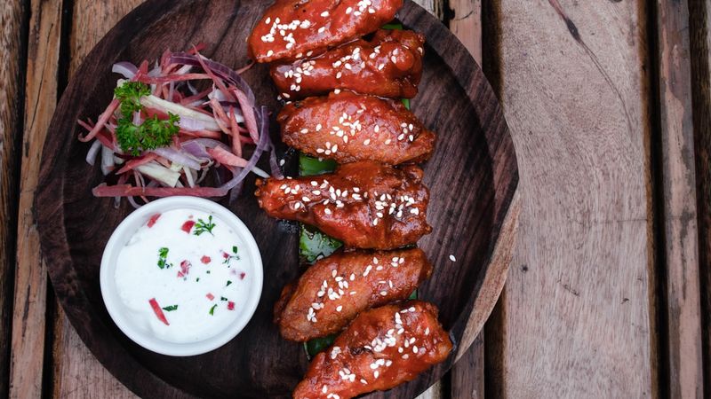 Wing Restaurant Packaging Solutions: Keep Wings Crispy, Branding Bold