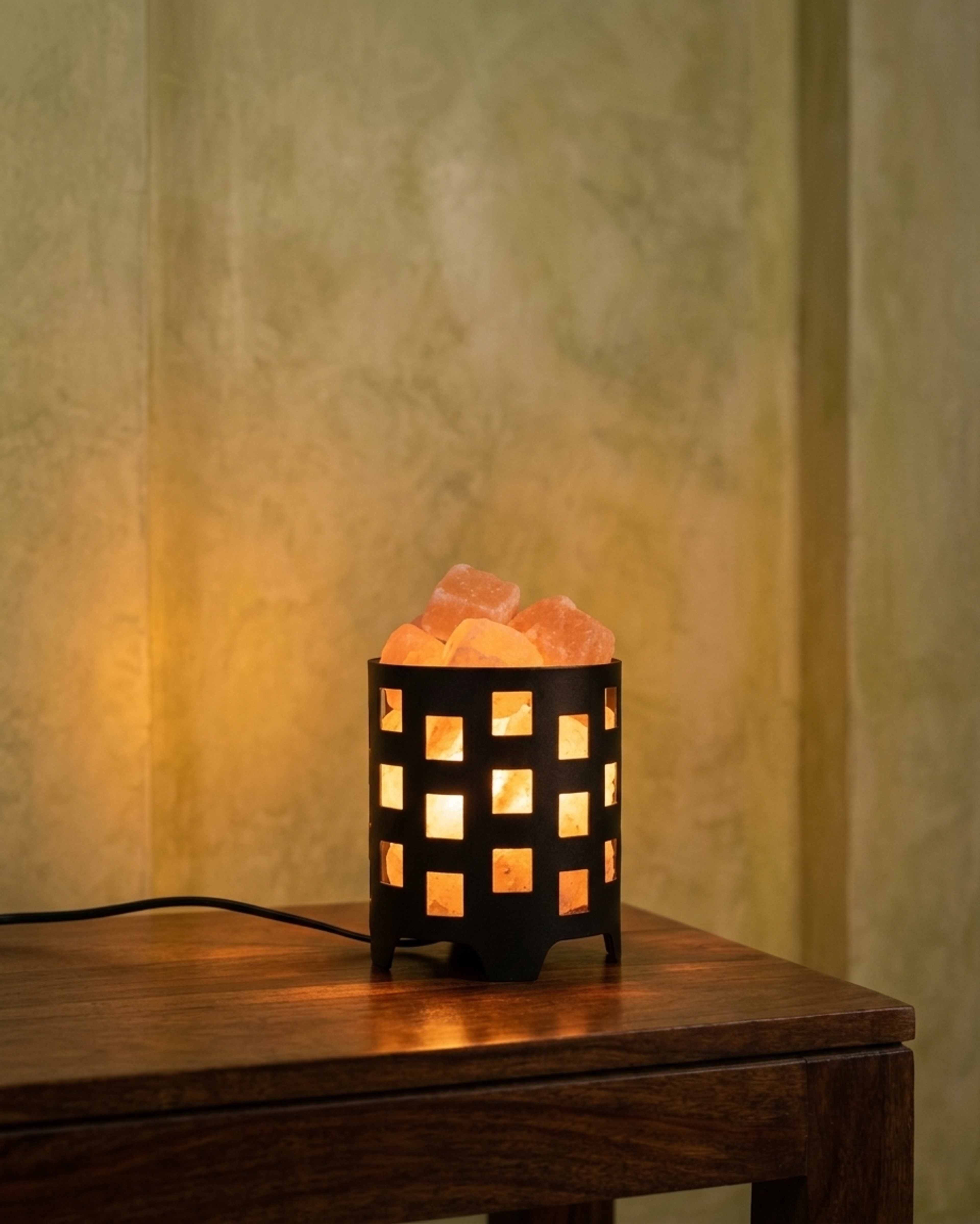 NS11 Himalayan Pink Salt Laser Basket Lamp