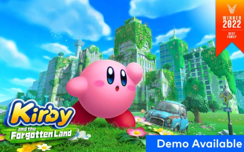 Kirby and the Forgotten Land scene with Kirby exploring an abandoned cityscape with Bandana Waddle Dee.