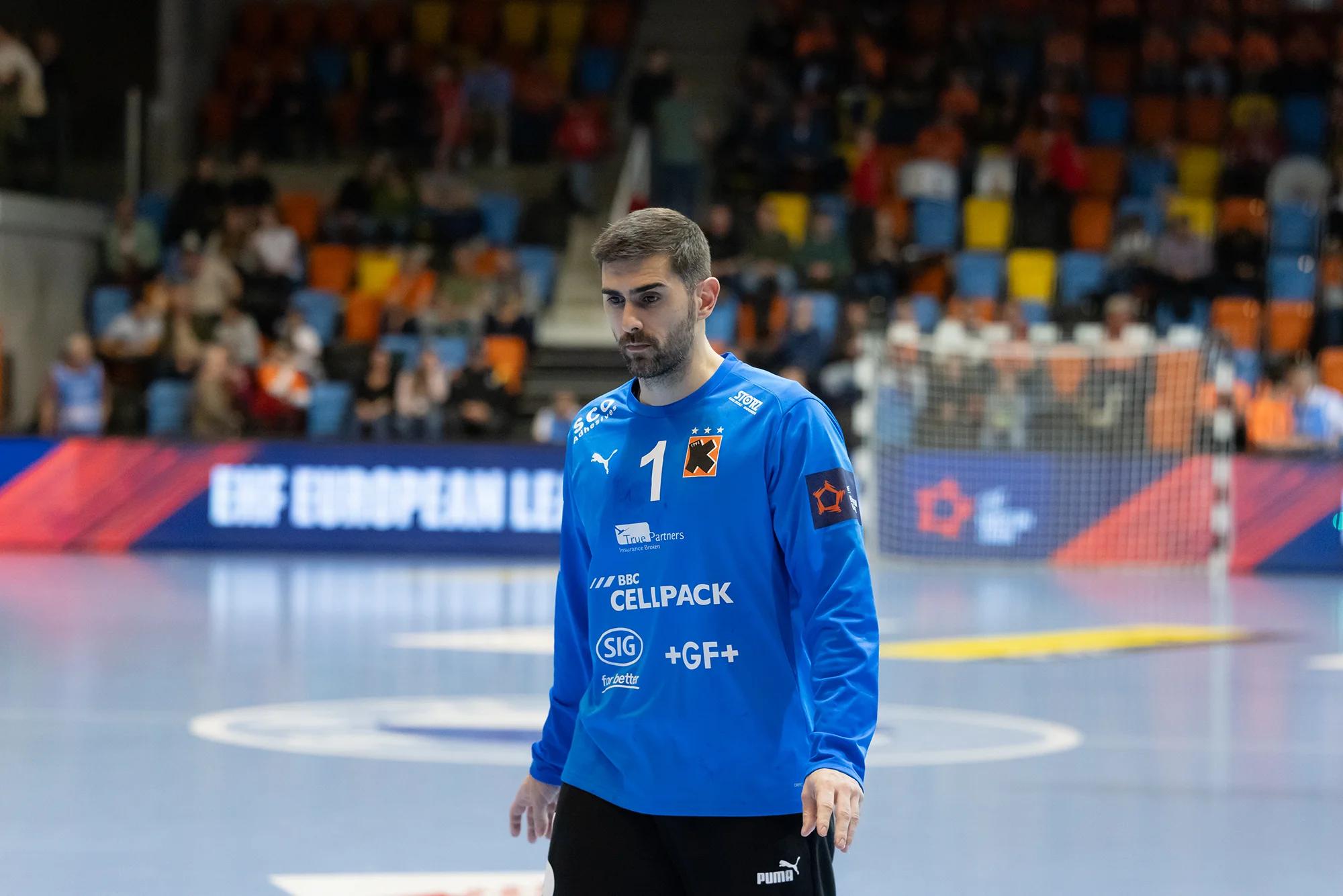 Moreno Car (Kadetten Schaffhausen) im Tor, EHF-European-League-Spiel gegen TSV Hannover-Burgdorf.