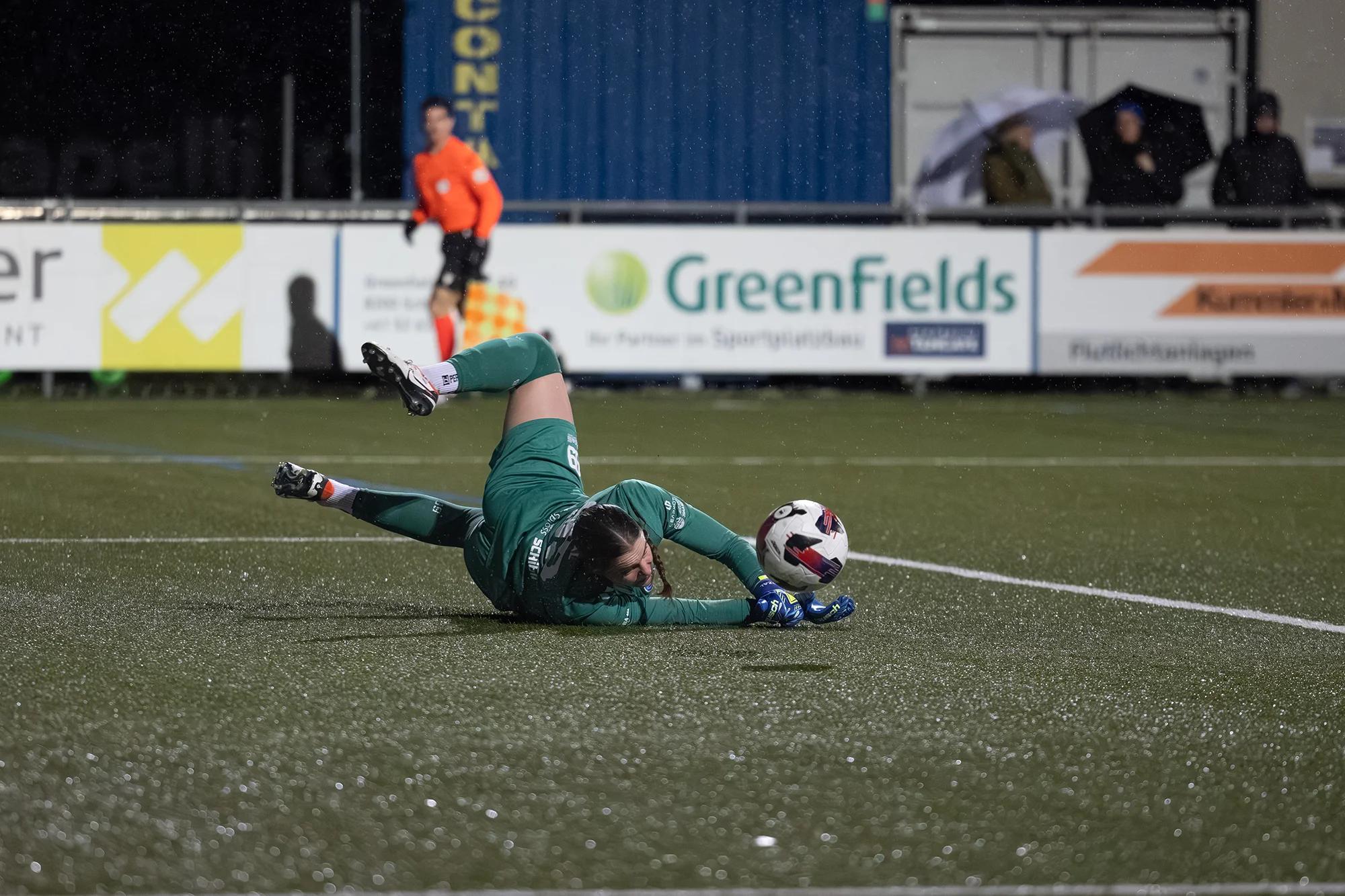 Lauren Kozal (GC Zürich) im Tor, AXA-Women’s-Super-League-Spiel gegen FC Luzern.