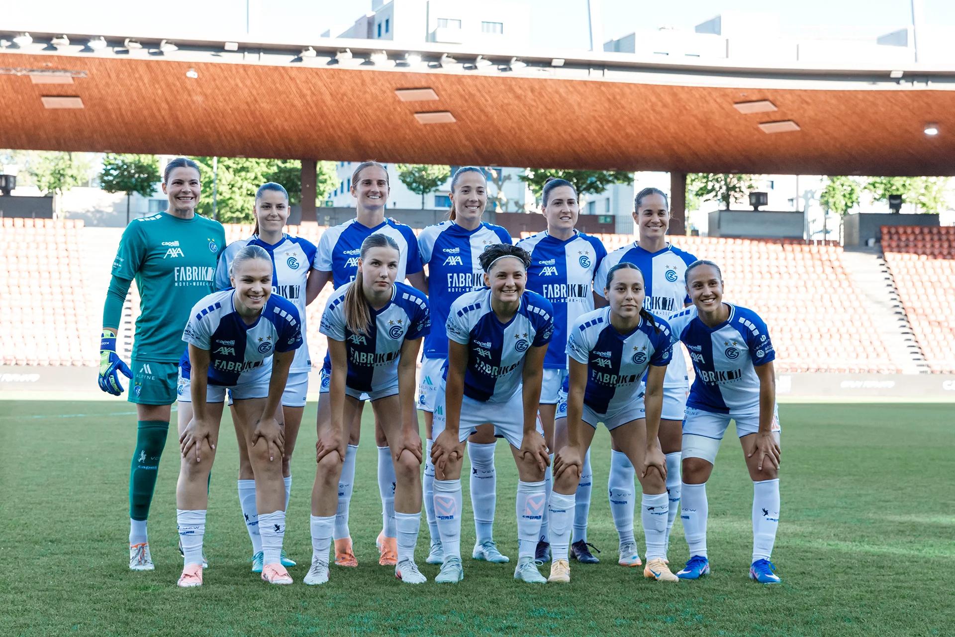 Teamfoto von Grasshopper Club Zürich beim AWSL-Playoff-Viertelfinale gegen FC Zürich.