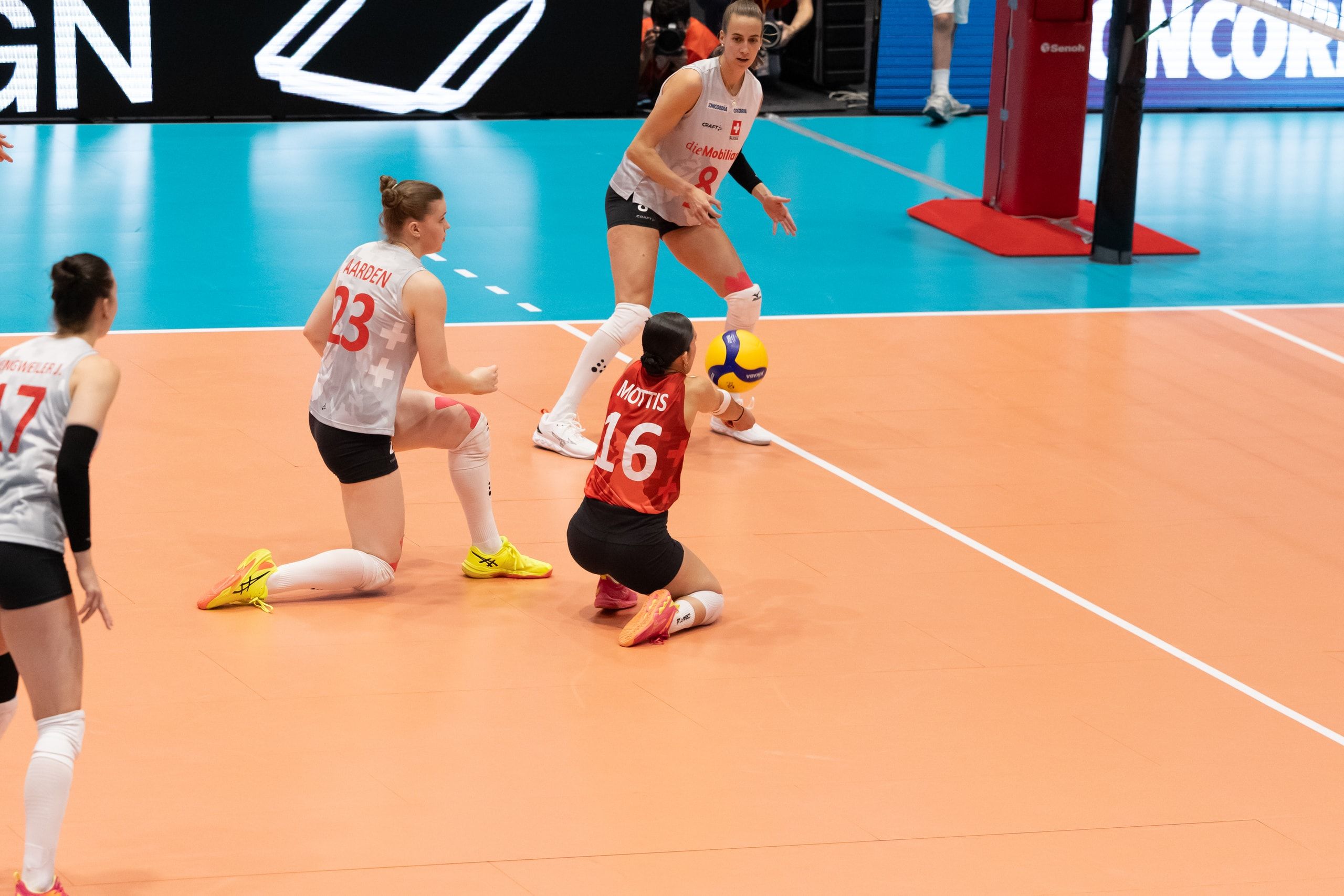 Fabiana Mottis von der Schweiz, beim Spiel der CEV Volleyball European League gegen Georgien in der Pilatus Arena in Kriens.