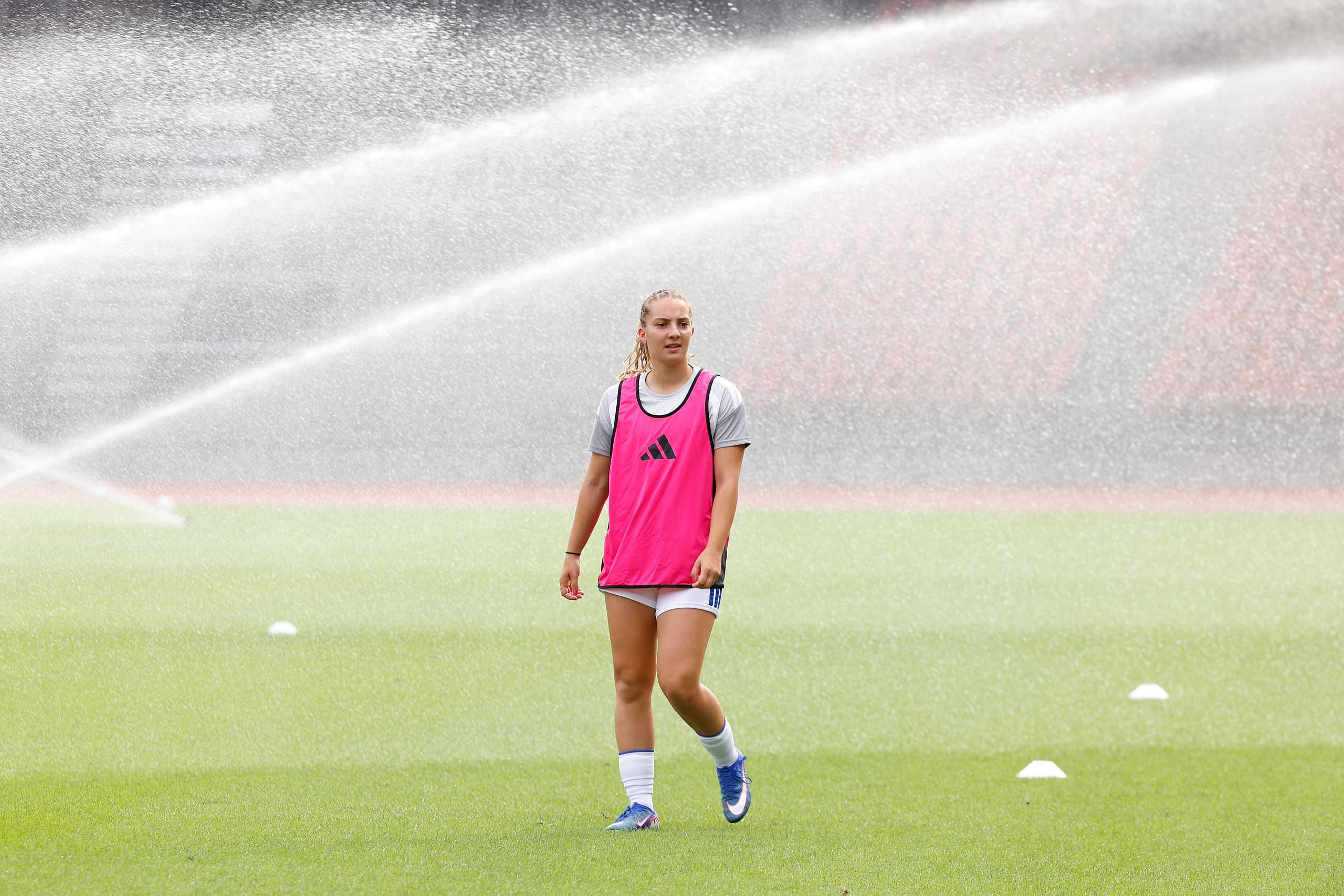 Emilia Brunner vom Grasshopper Club Zürich in der Halbzeitpause des Spiels gegen den FC Rapperswil-Jona im Stadion Letzigrund.