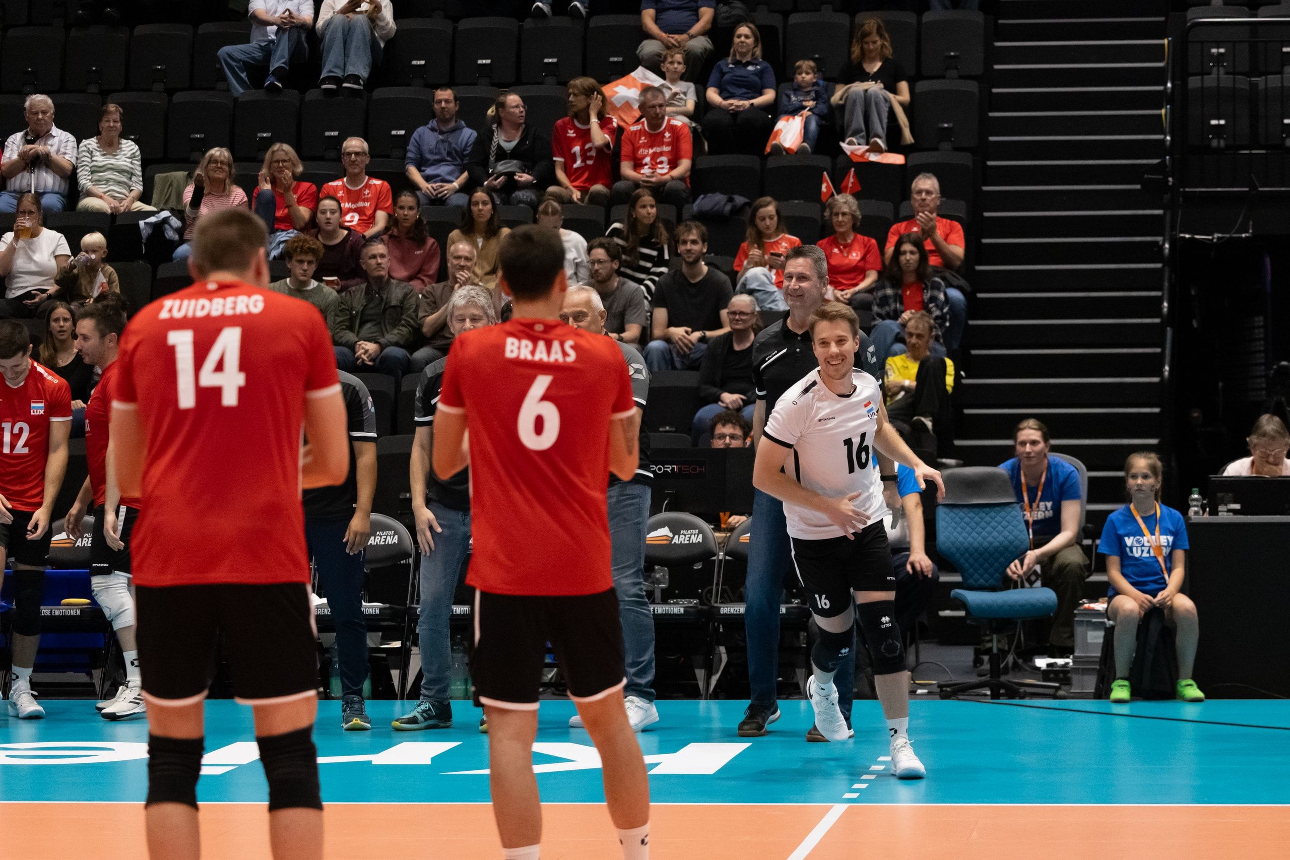 Philippe Glesener von Luxemburg, beim Spiel der CEV Volleyball European League gegen die Schweiz in der Pilatus Arena in Kriens.