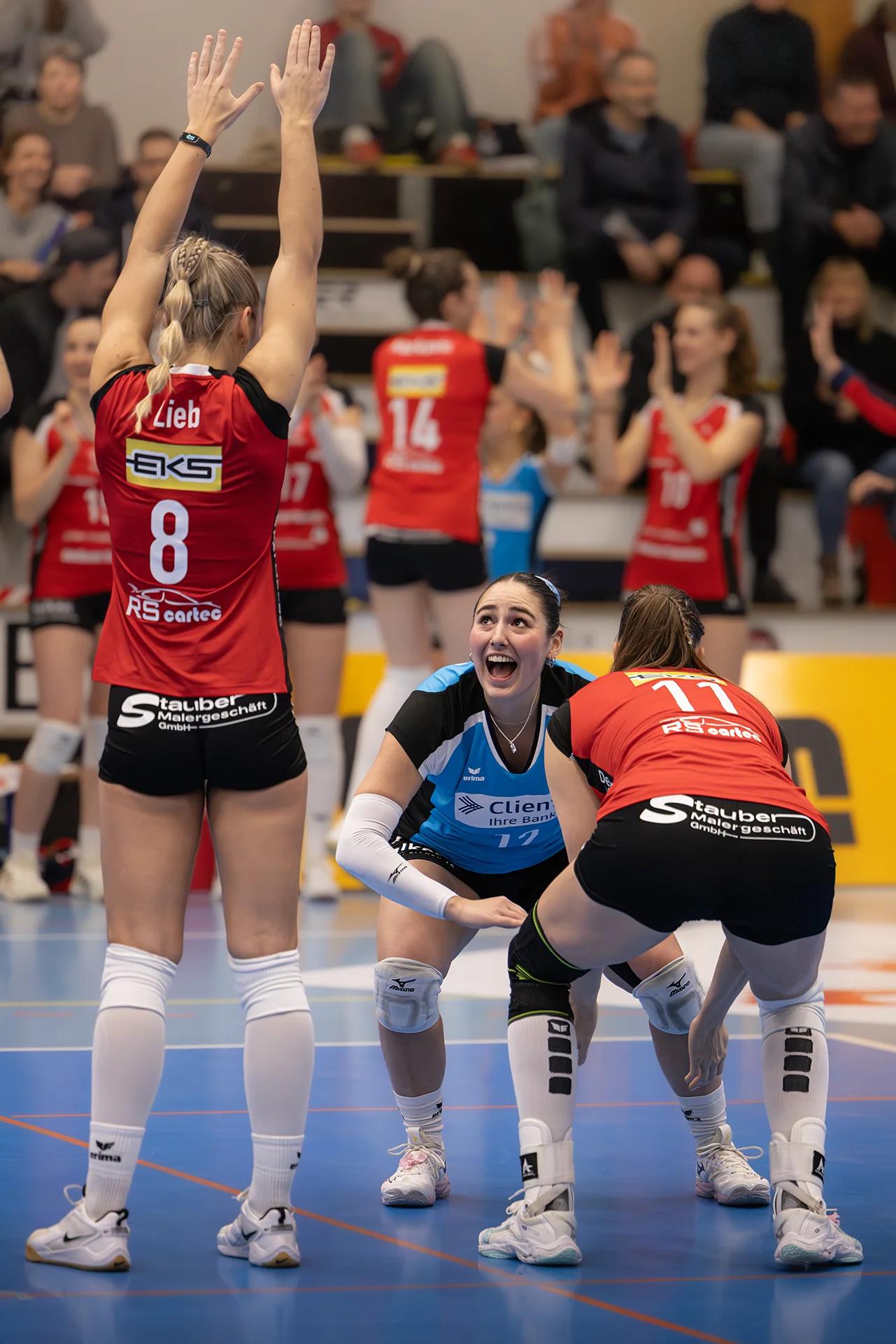 Isabella Loffreda (VC Kanti Schaffhausen) als Libera, NLA-Frauen-Spiel gegen Viteos NUC.