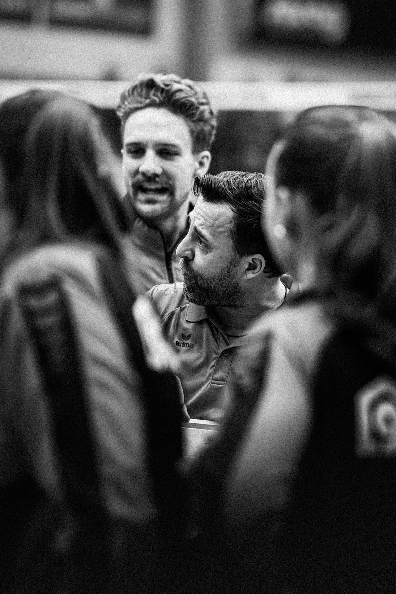 Nick Neubauer beim NLA-Frauen-Spiel VC Kanti Schaffhausen gegen Viteos NUC.