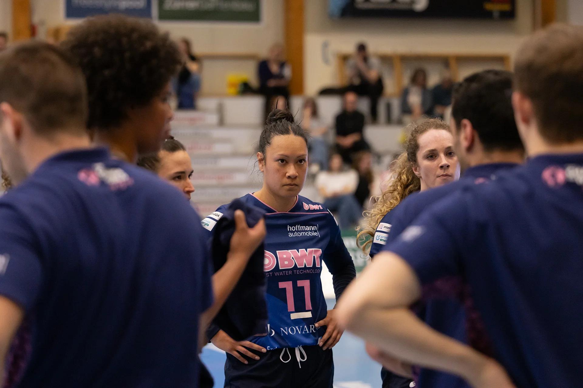 Mita Uiato (Sm'Aesch Pfeffingen) im Zuspiel, NLA-Playoff-Halbfinale gegen VC Kanti Schaffhausen.
