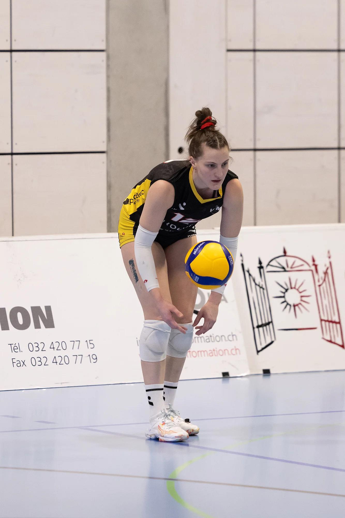 Isabella Loffreda (VC Kanti Schaffhausen) als Libera, NLA-Playoff-Rückspiel gegen BIWI VfM.