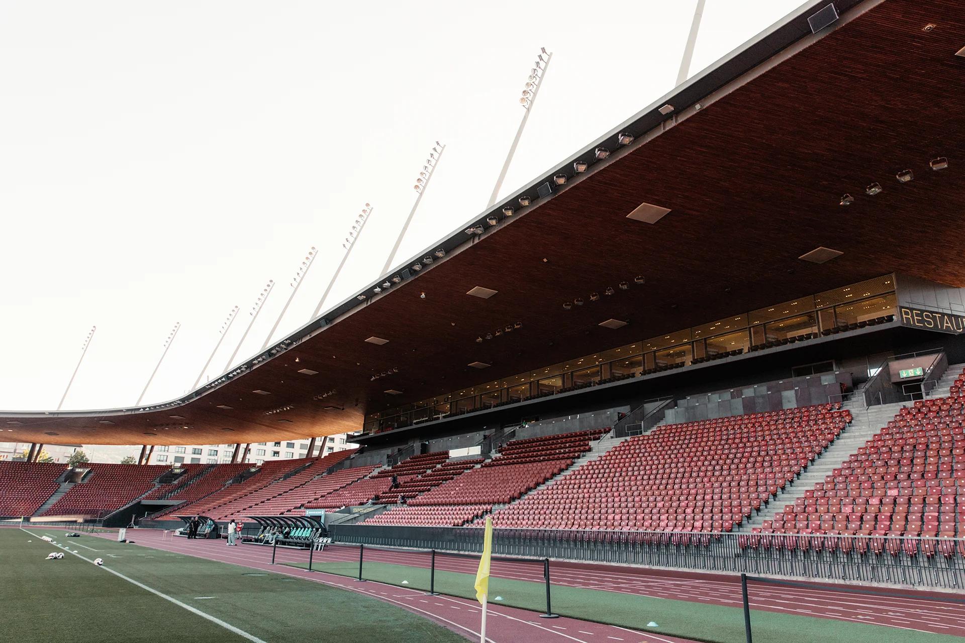 Das Stadion Letzigrund vor dem AWSL-Playoff-Viertelfinale zwischen Grasshopper Club Zürich und FC Zürich.