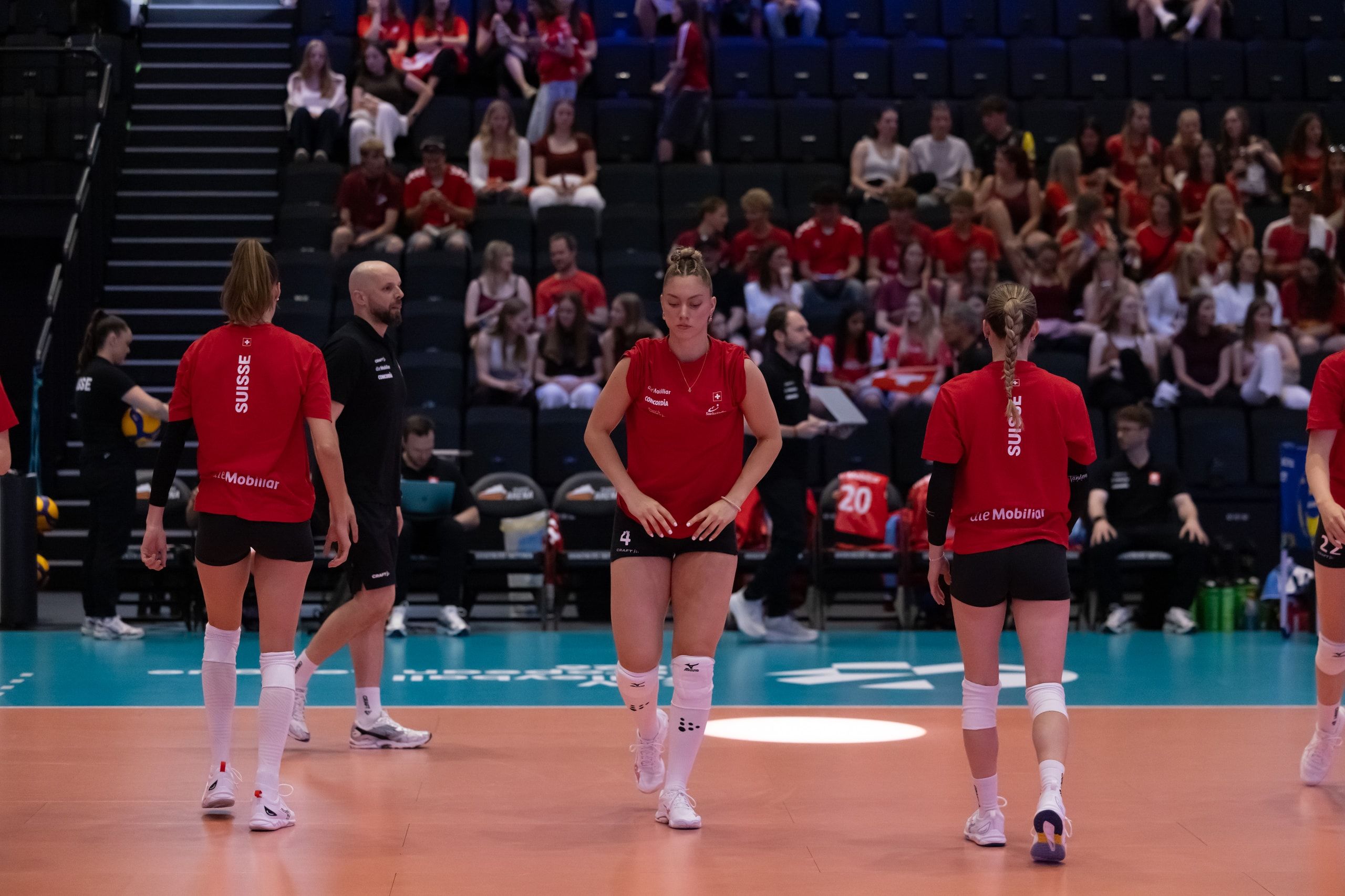 Leana Zuvic von der Schweiz, beim Spiel der CEV Volleyball European League gegen Österreich in der Pilatus Arena in Kriens.