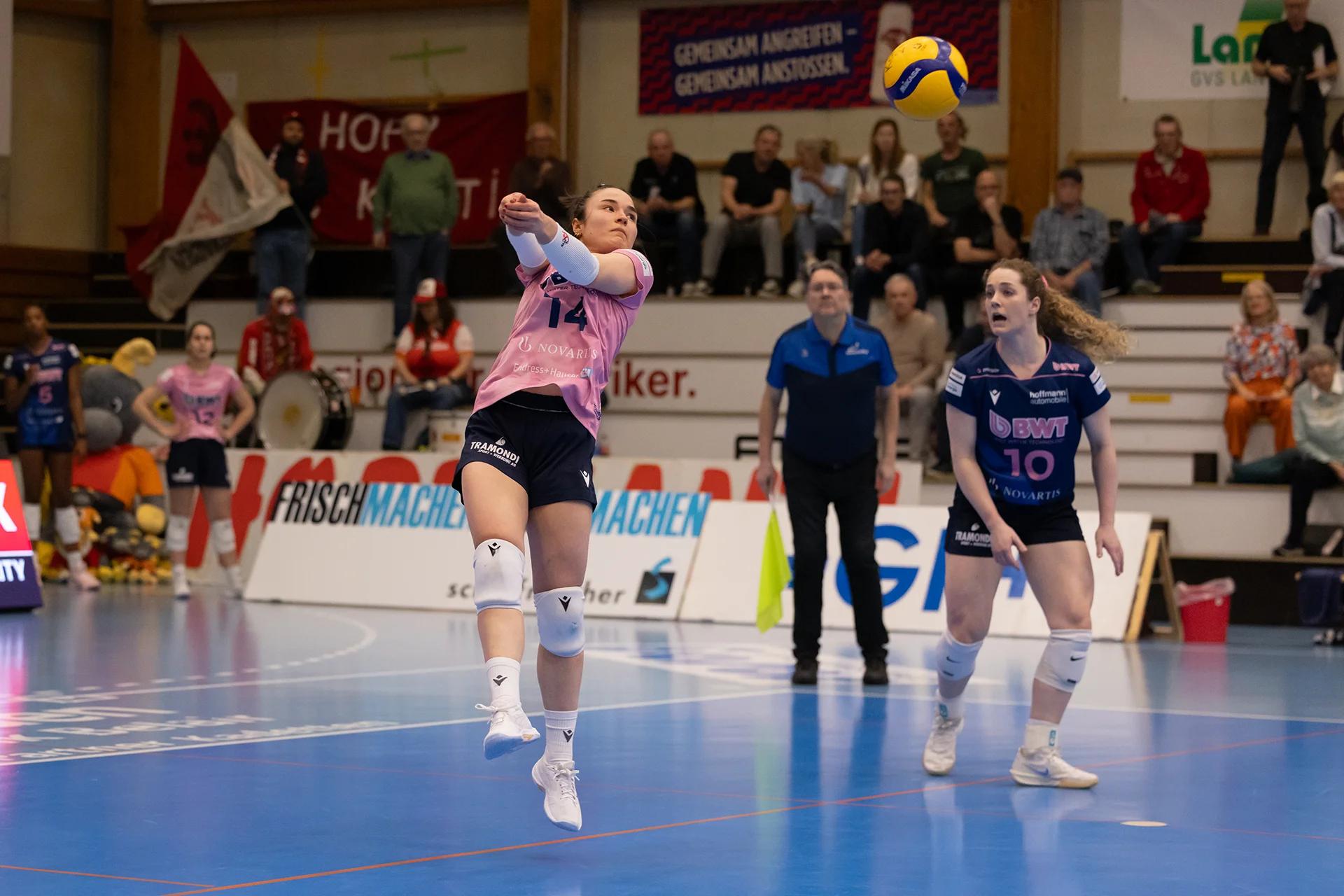 Romina Schnyder (Sm'Aesch Pfeffingen) als Libera, NLA-Playoff-Halbfinale gegen VC Kanti Schaffhausen.