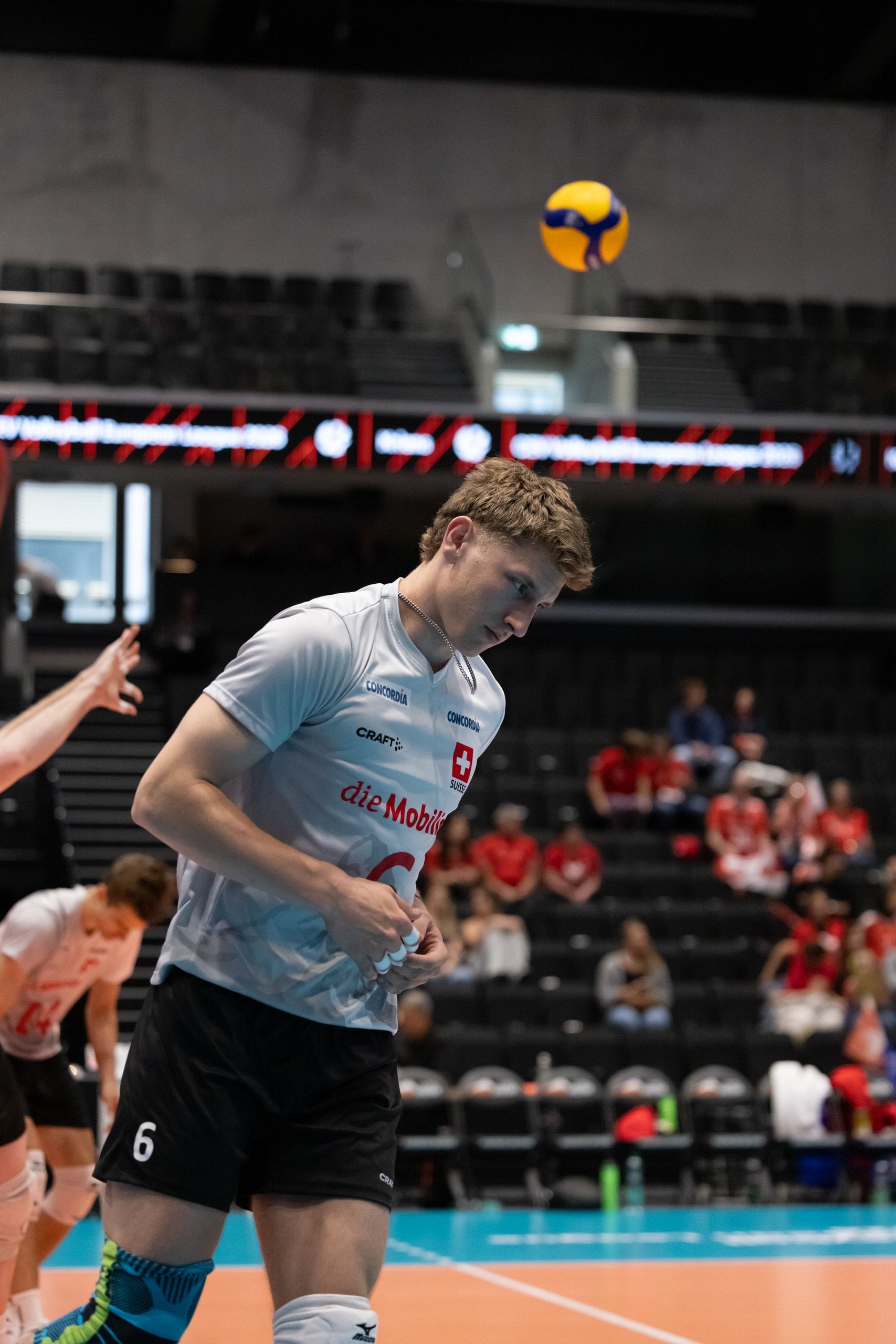 Etienne Schalch von der Schweiz, beim Spiel der CEV Volleyball European League gegen Luxemburg in der Pilatus Arena in Kriens.