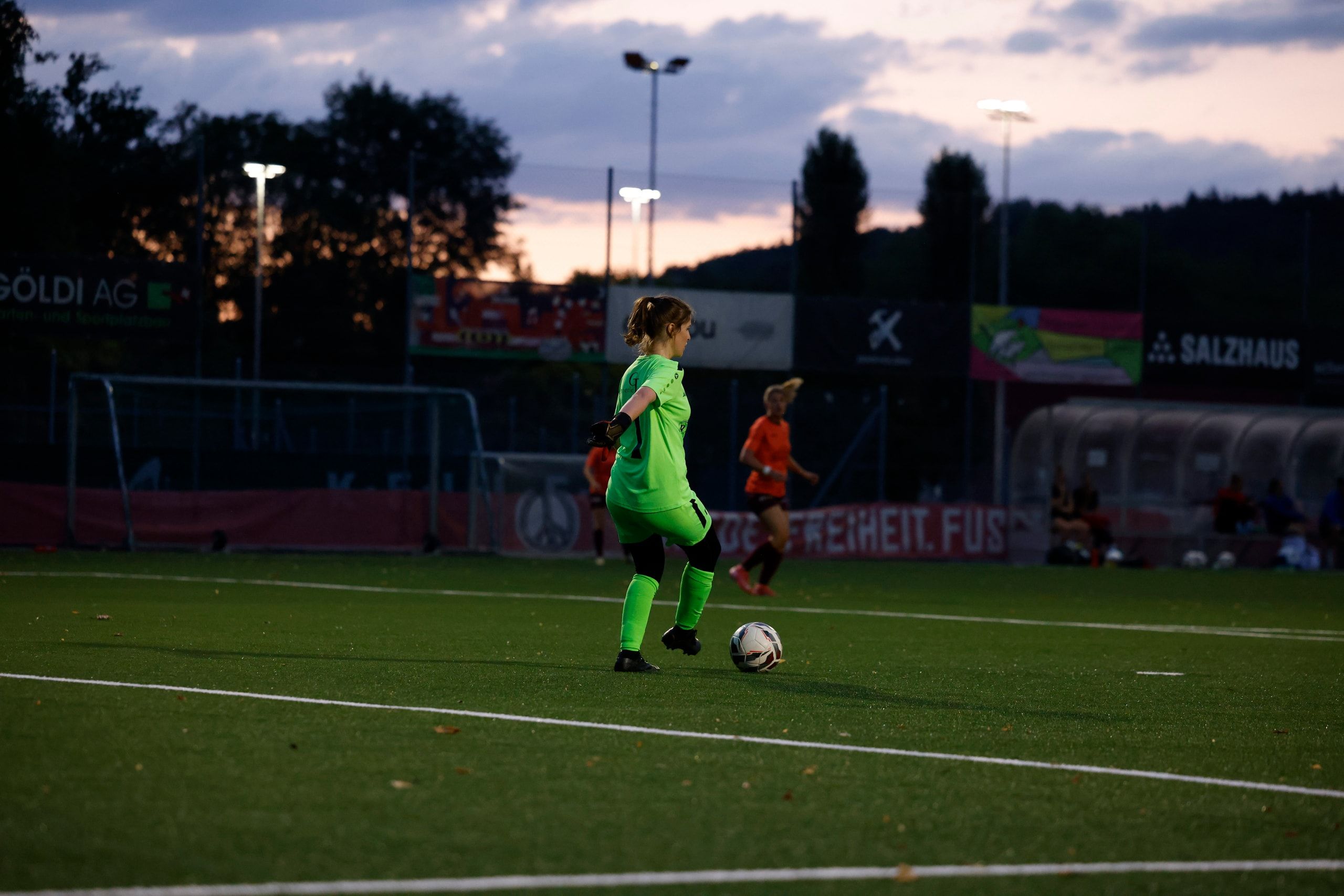 Simone Grüninger von FF Toggenburg in Aktion, beim Vorbereitungsspiel gegen den FC Winterthur im Stadion Schützenwiese.