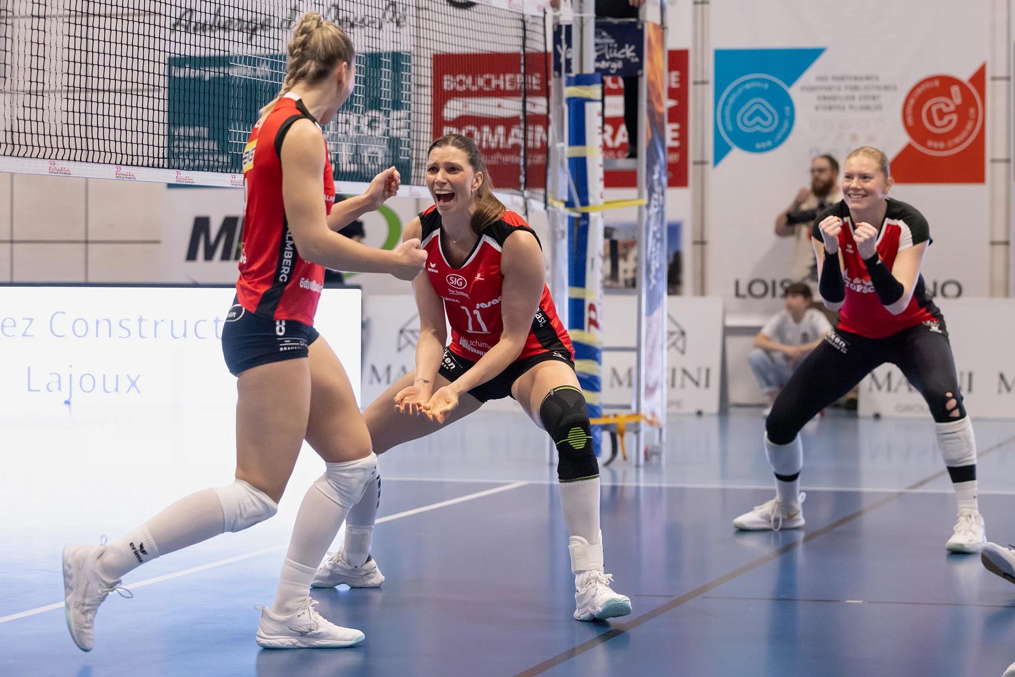 Kateřina Holásková (VC Kanti Schaffhausen) im Mittelblock, NLA-Playoff-Rückspiel gegen BIWI VfM.